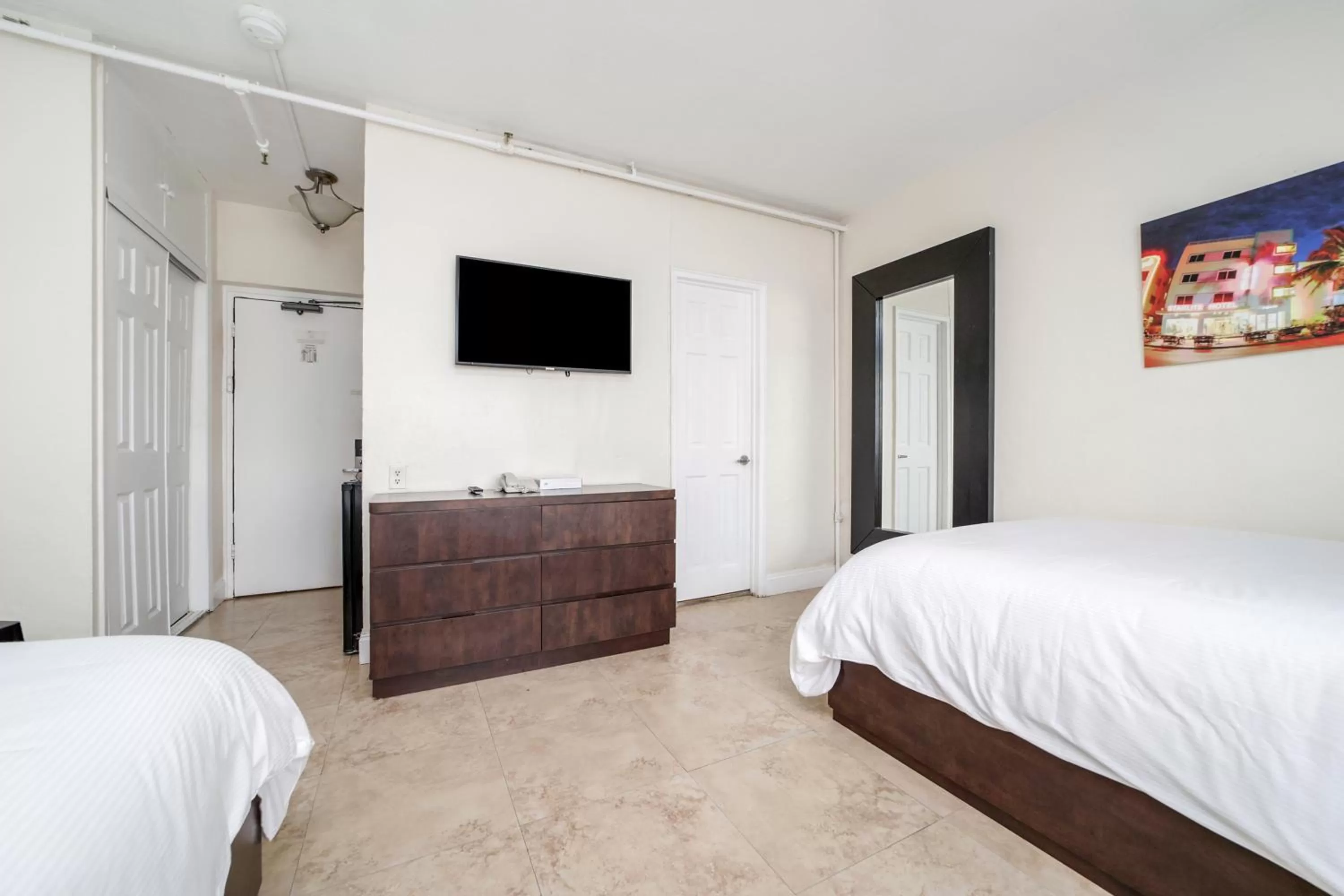 Bed in Starlite Hotel