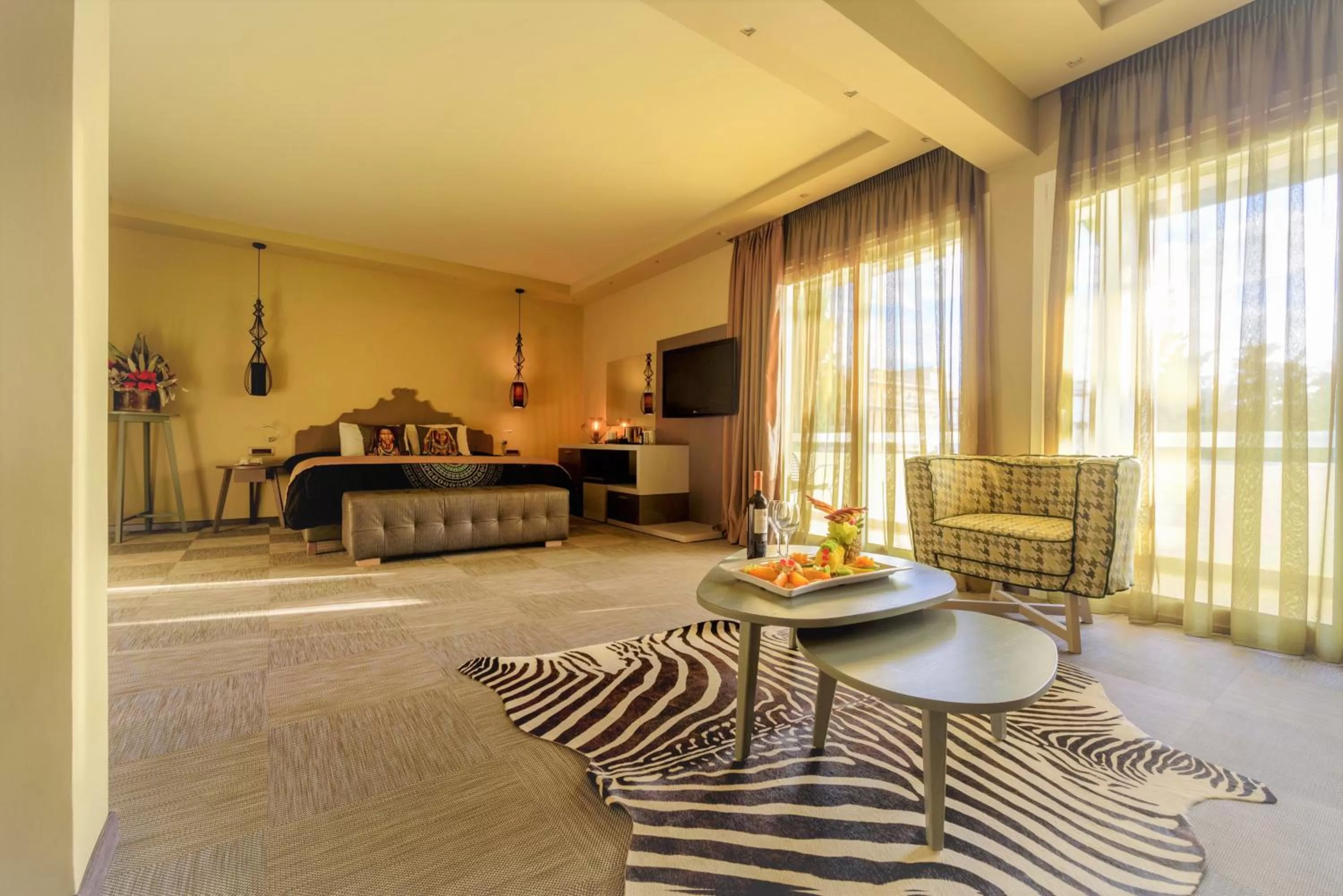 Photo of the whole room, Bed in Congo Palace