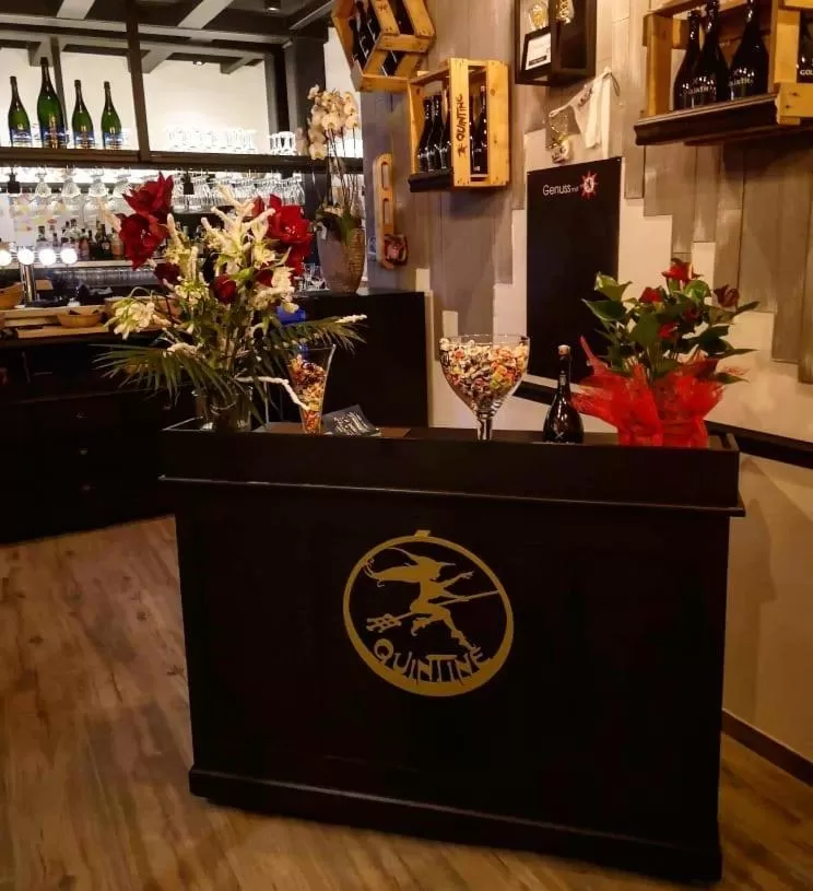 Restaurant/places to eat in L auberge de l Entre Potes- Bolia