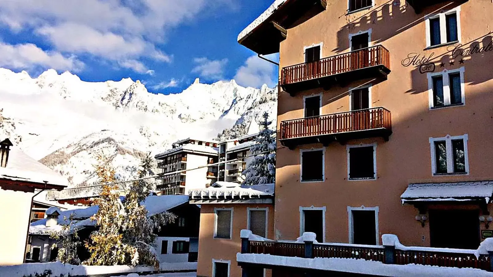 Property building, Winter in Centrale