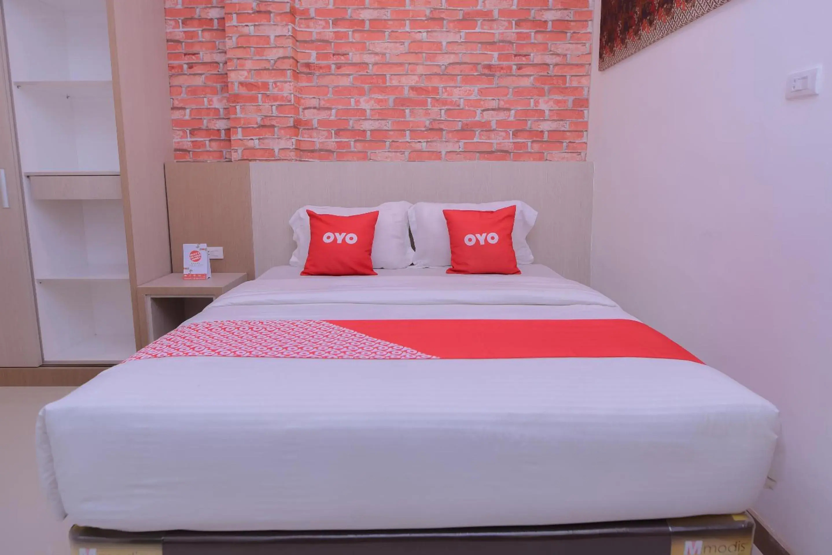 Bedroom, Bed in OYO 2018 Ring Road Guest House Syariah