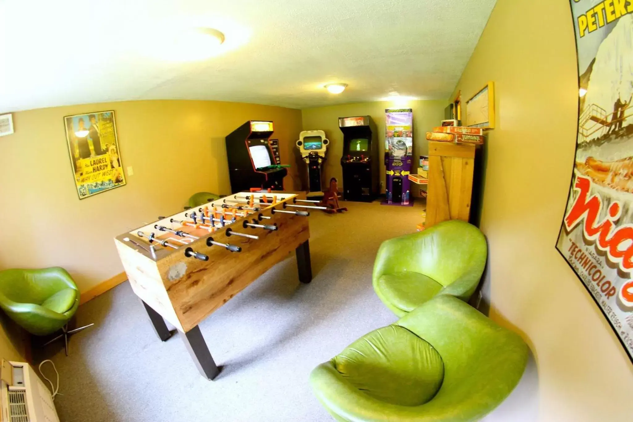 Game Room in Northern Lights Lodge
