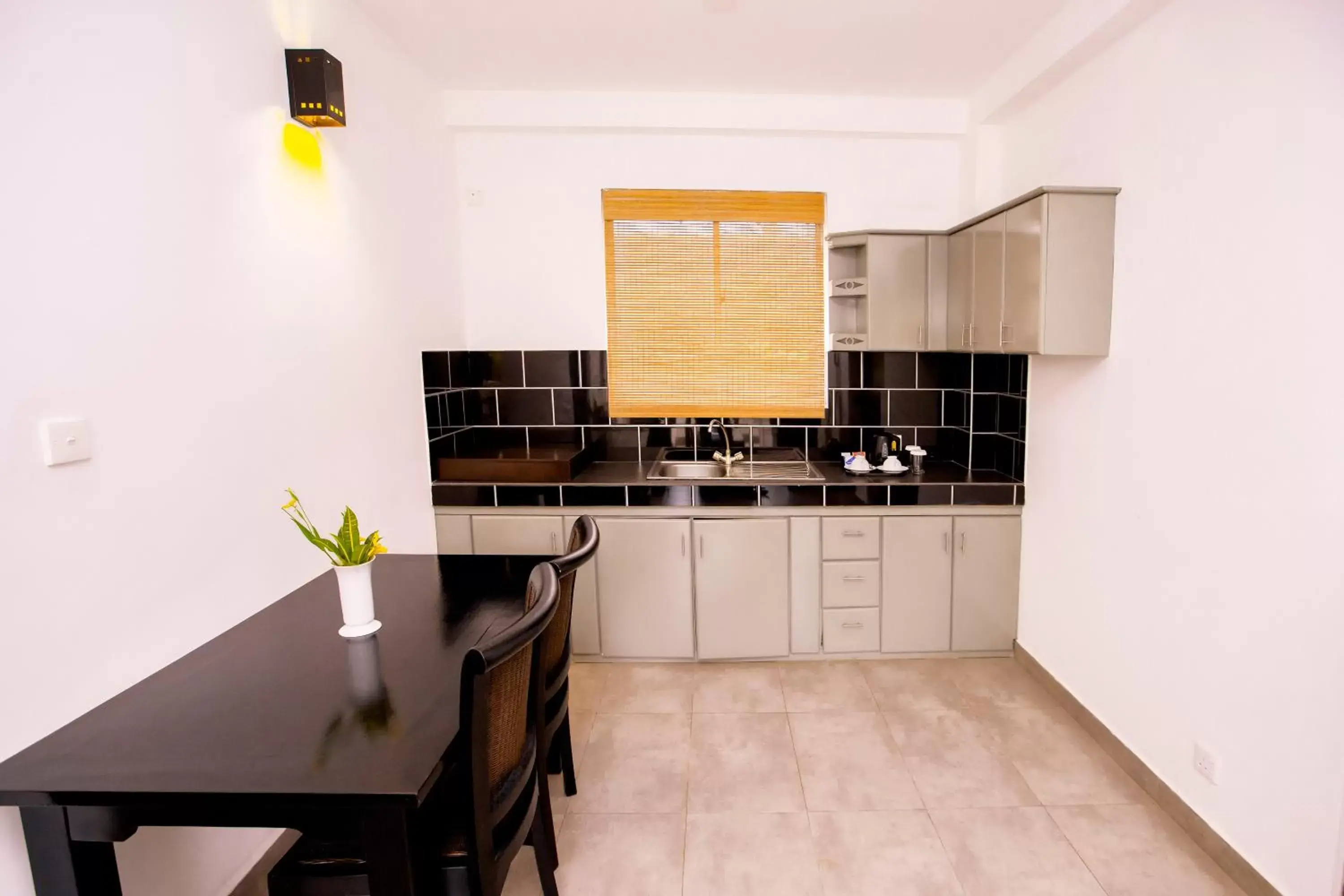 Kitchen or kitchenette in St.Lachlan Hotel & Suites Kitchen or kitchenette in St.Lachlan Hotel & Suites