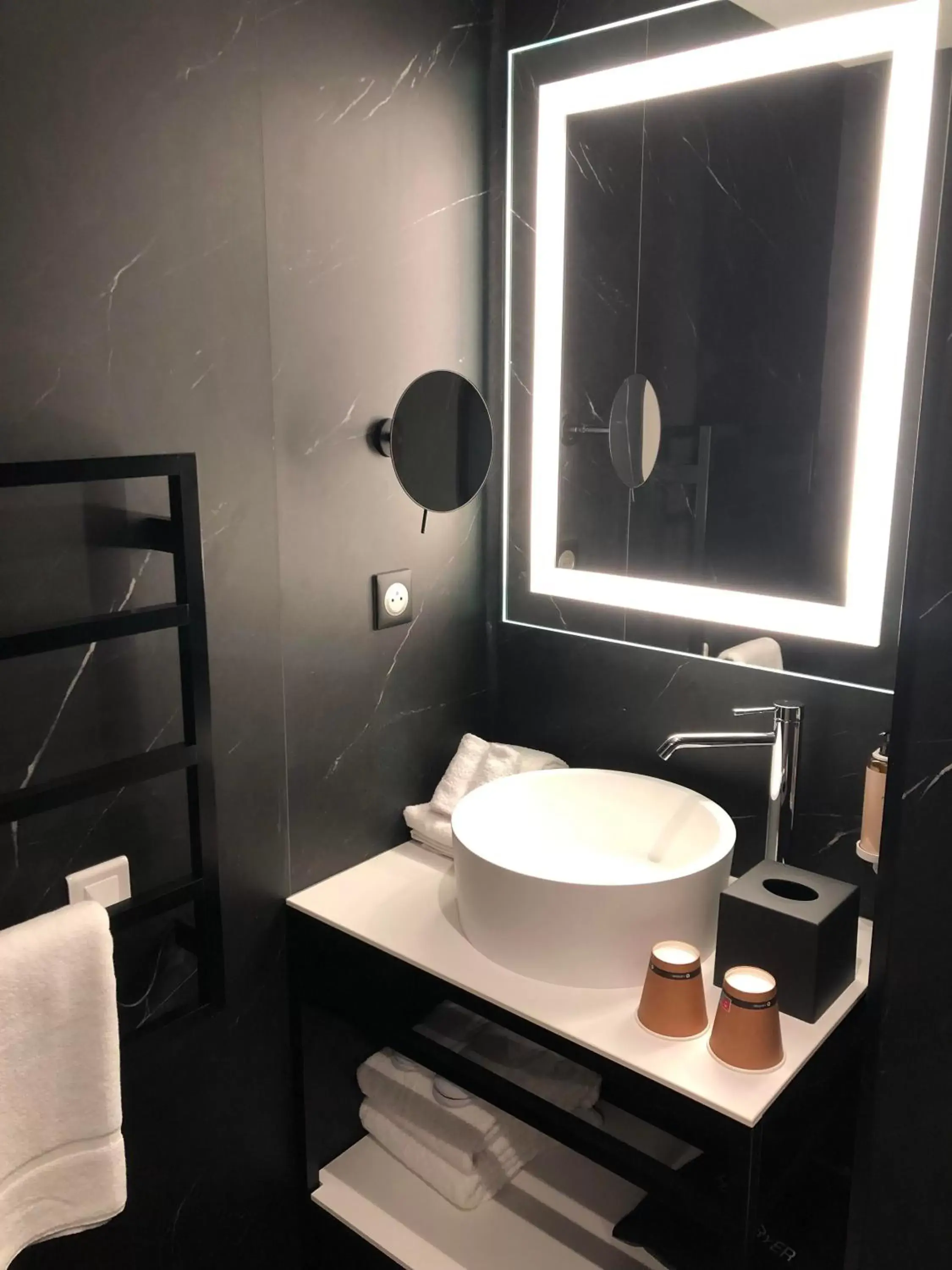 Shower, Bathroom in Best Western Plus Le Conquerant Rouen Nord