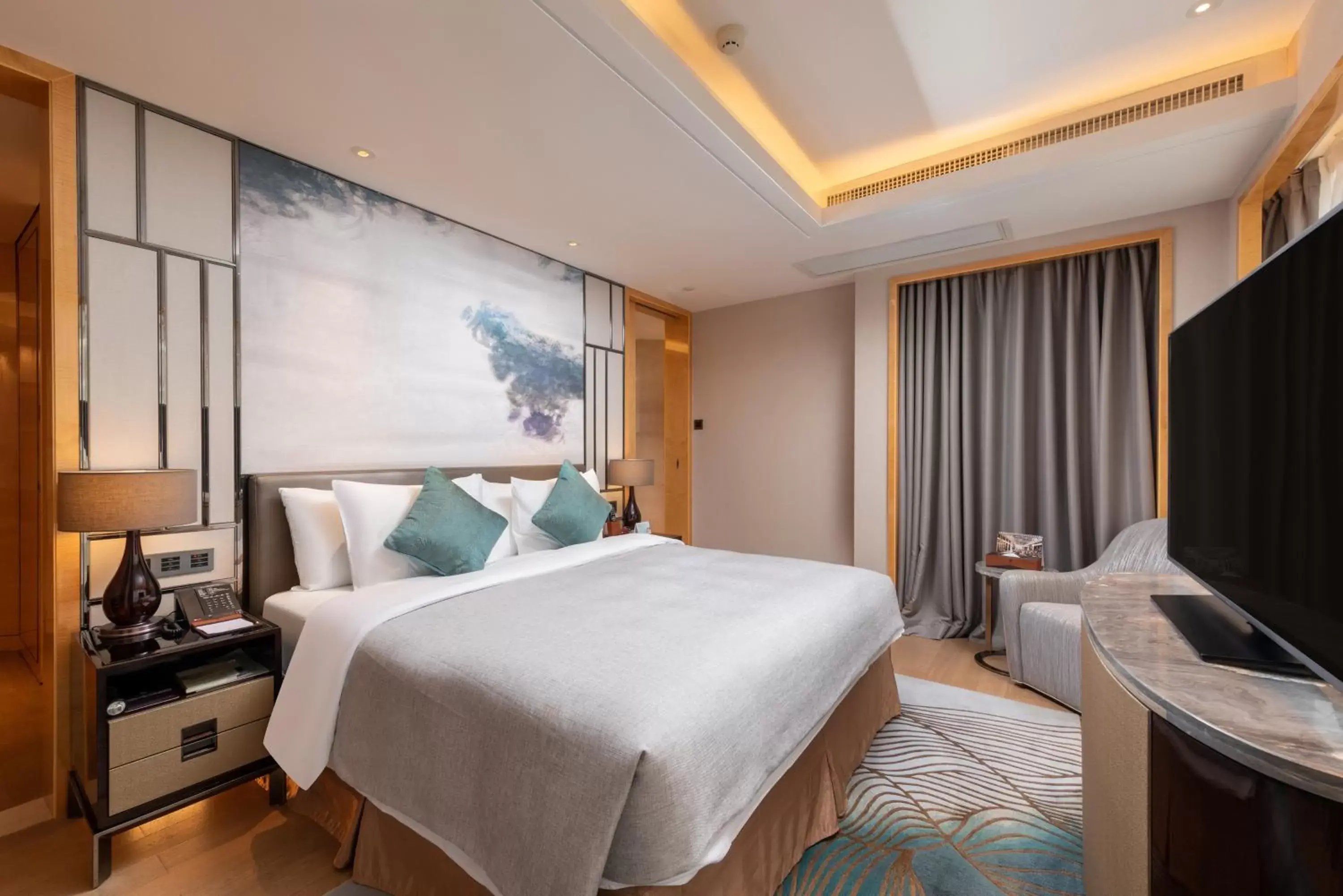 Bed in Zhuhai Longzhuda International Hotel