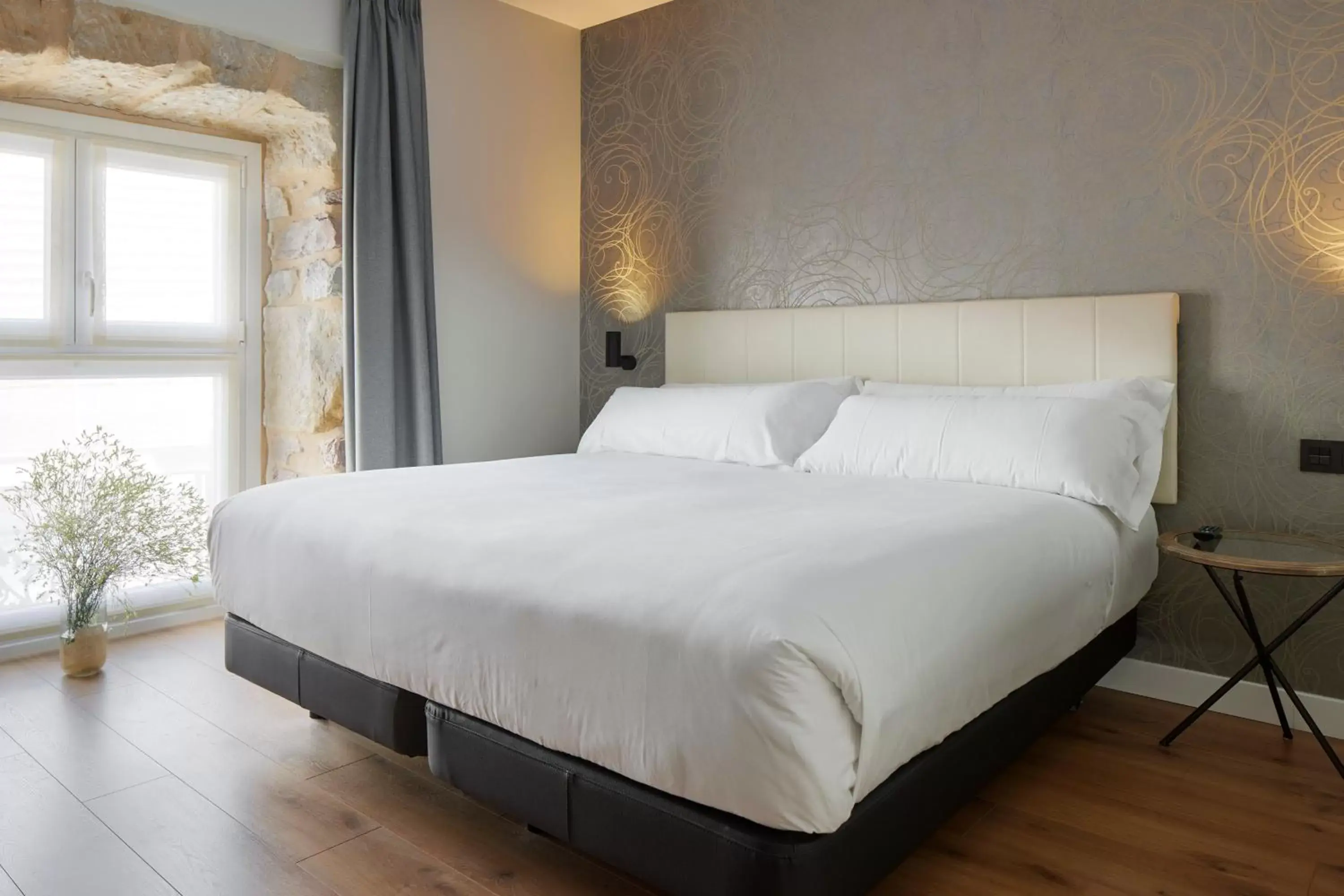 Guests, Bed in Hotel Arrizul Beach