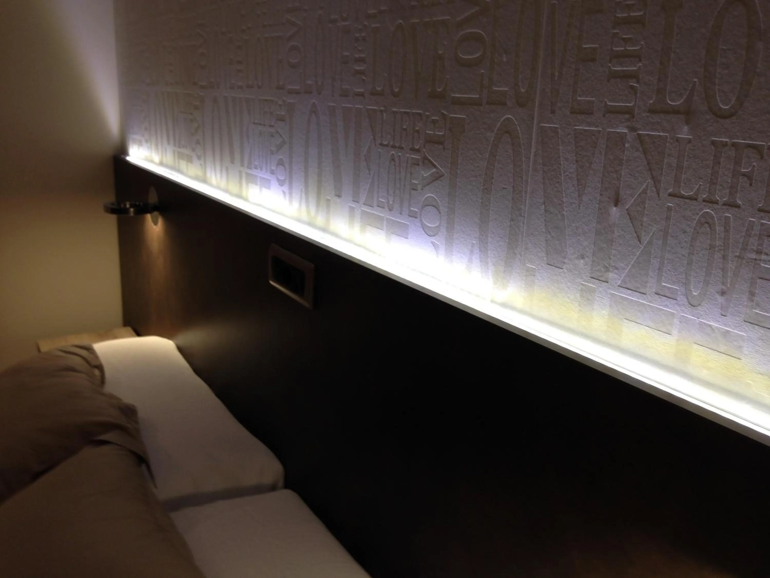 Decorative detail in Hotel Oriente