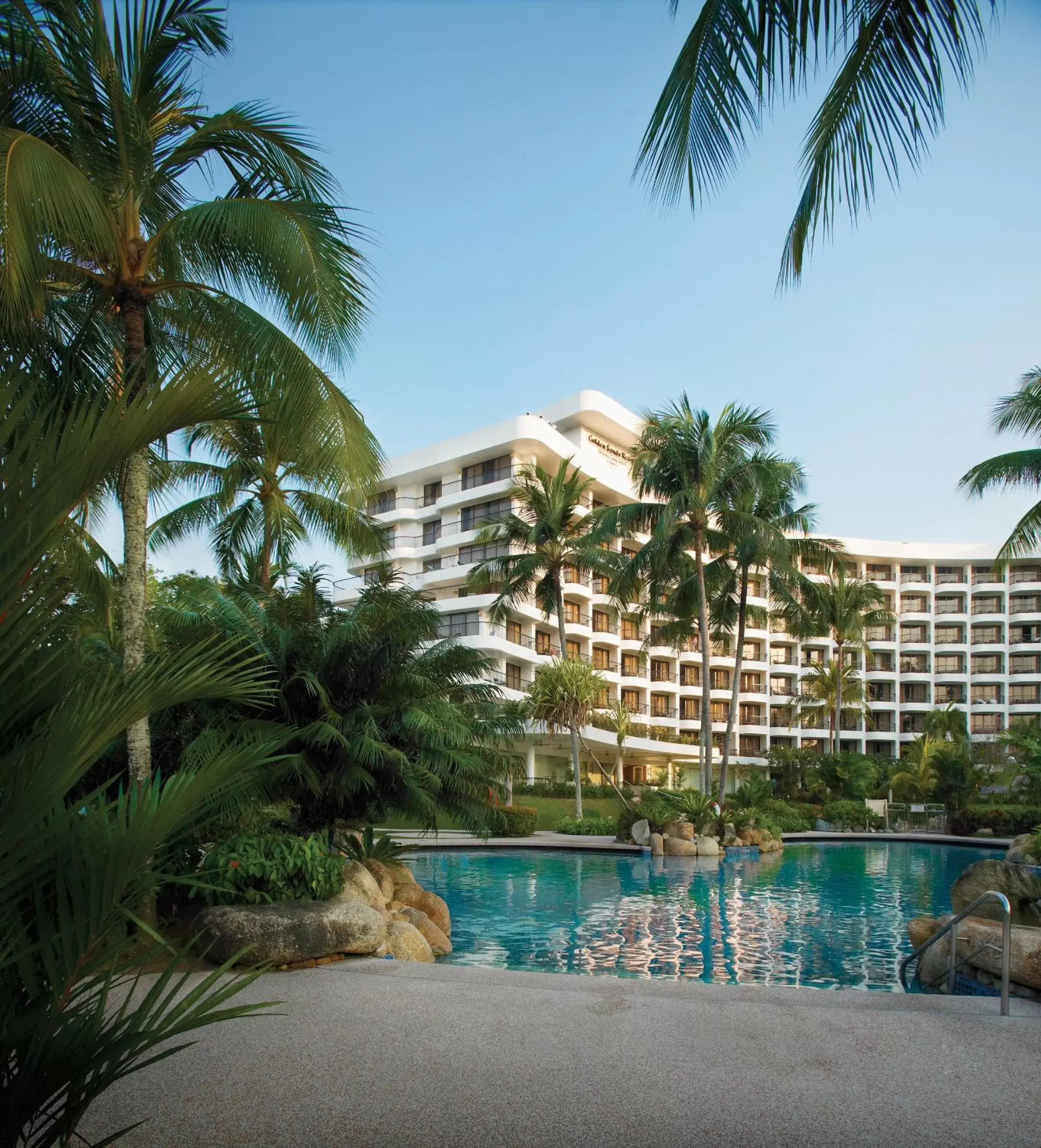 Swimming pool, Property Building in Shangri-La Golden Sands, Penang