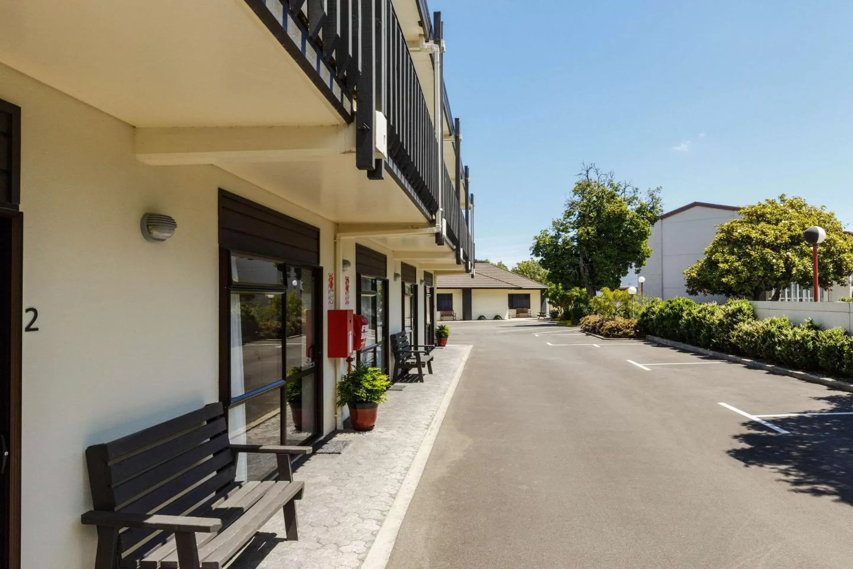 Photo of the whole room in Comfort Inn Kauri Court