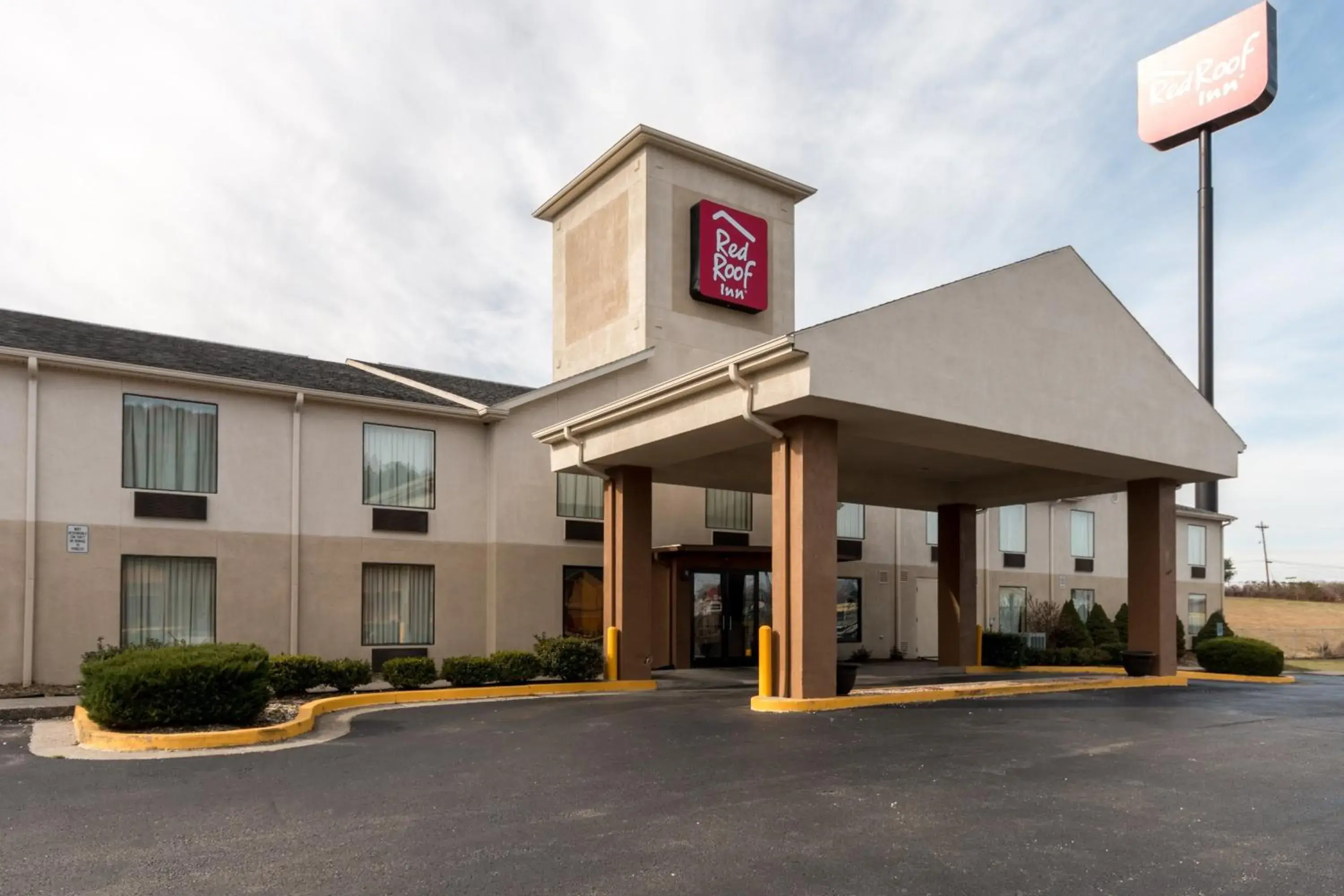 Property Building in Red Roof Inn Morehead