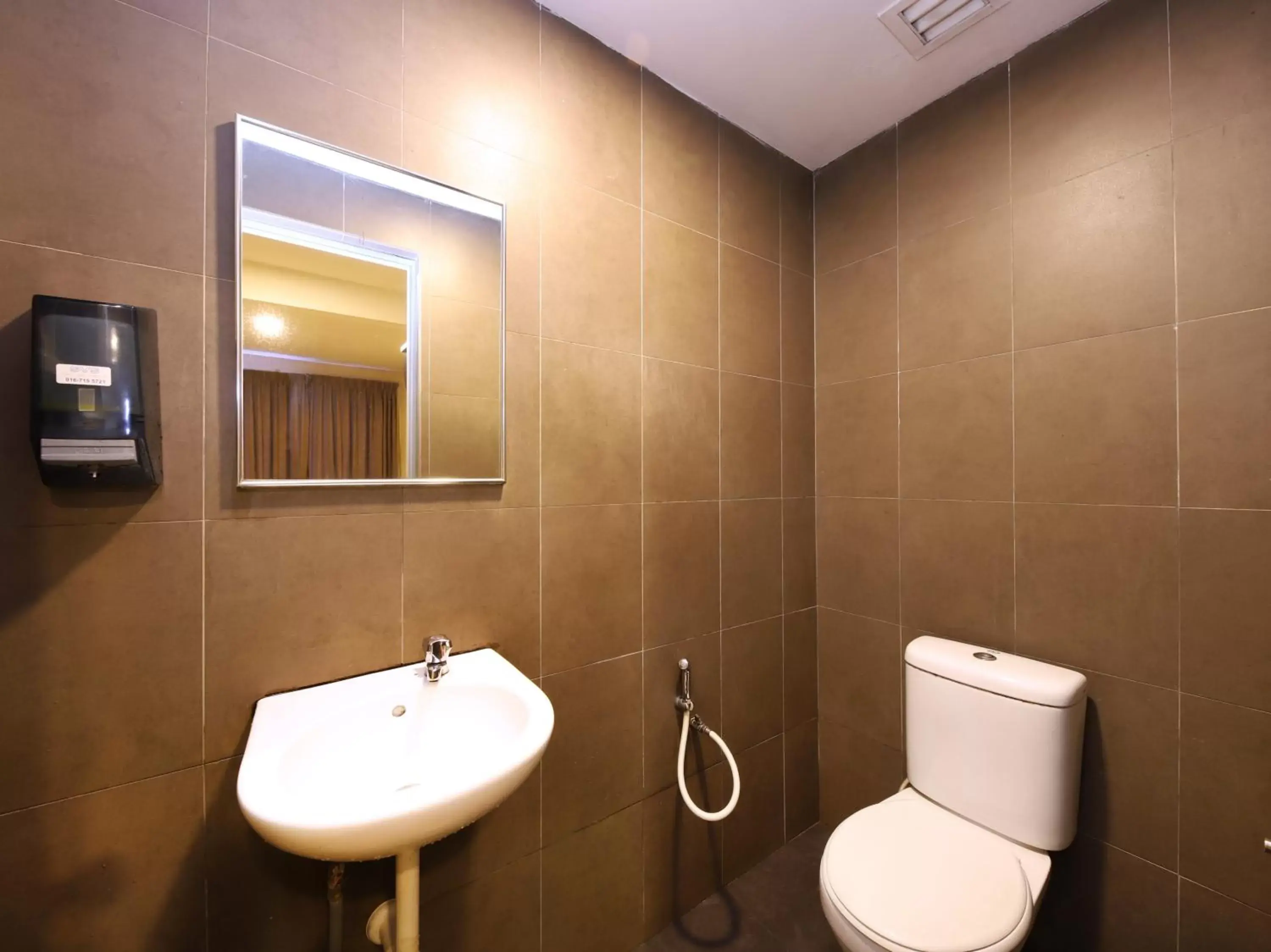 Bathroom in The Fern Lodge Hotel