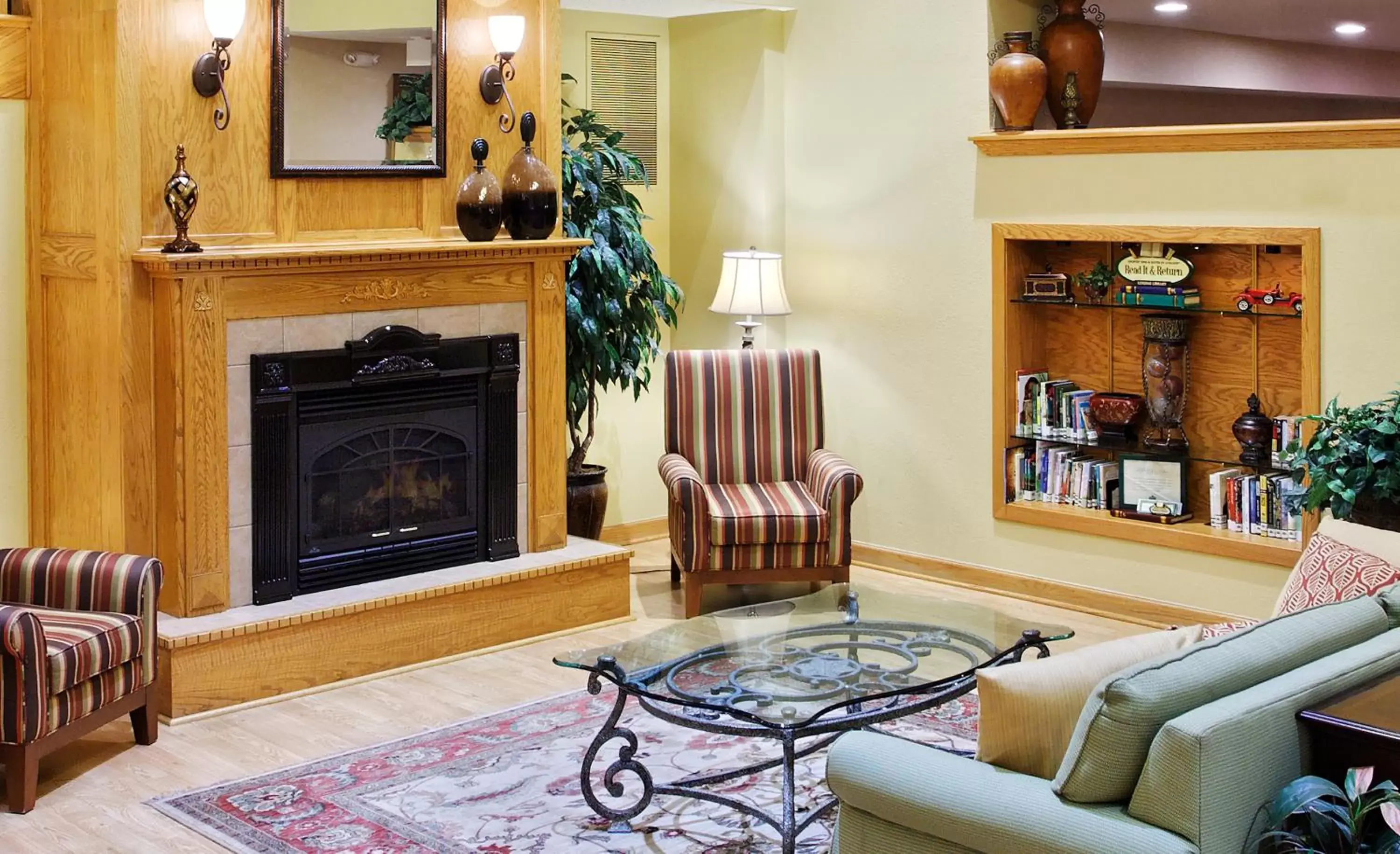 Lobby or reception, Seating Area in Country Inn & Suites by Radisson, Rock Falls, IL