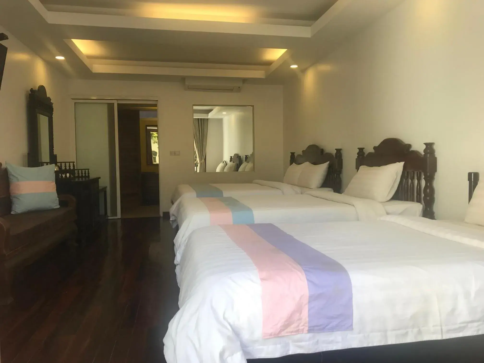 Photo of the whole room, Bed in La Residence Watbo Hotel