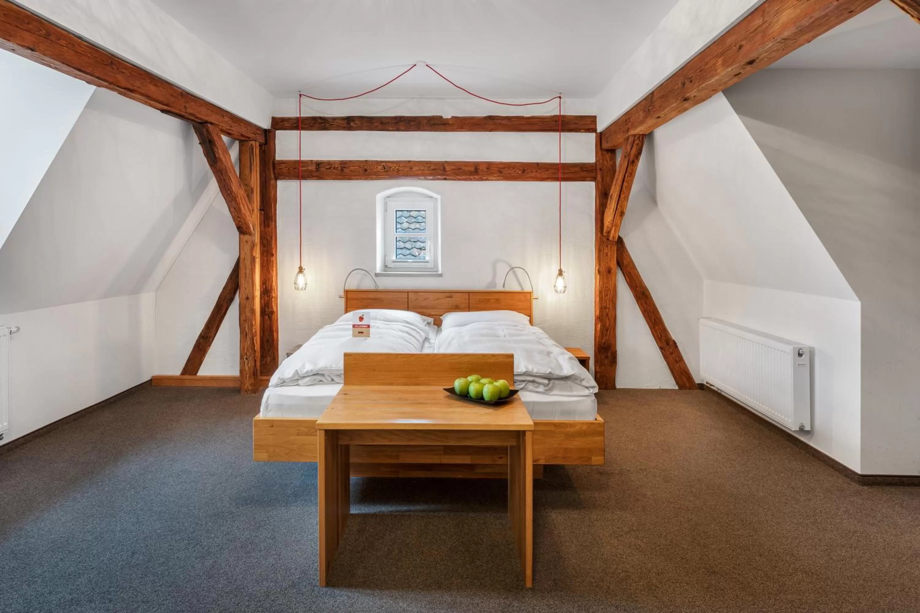 Bed in Schieners Hotel & Apfelhof Apartments