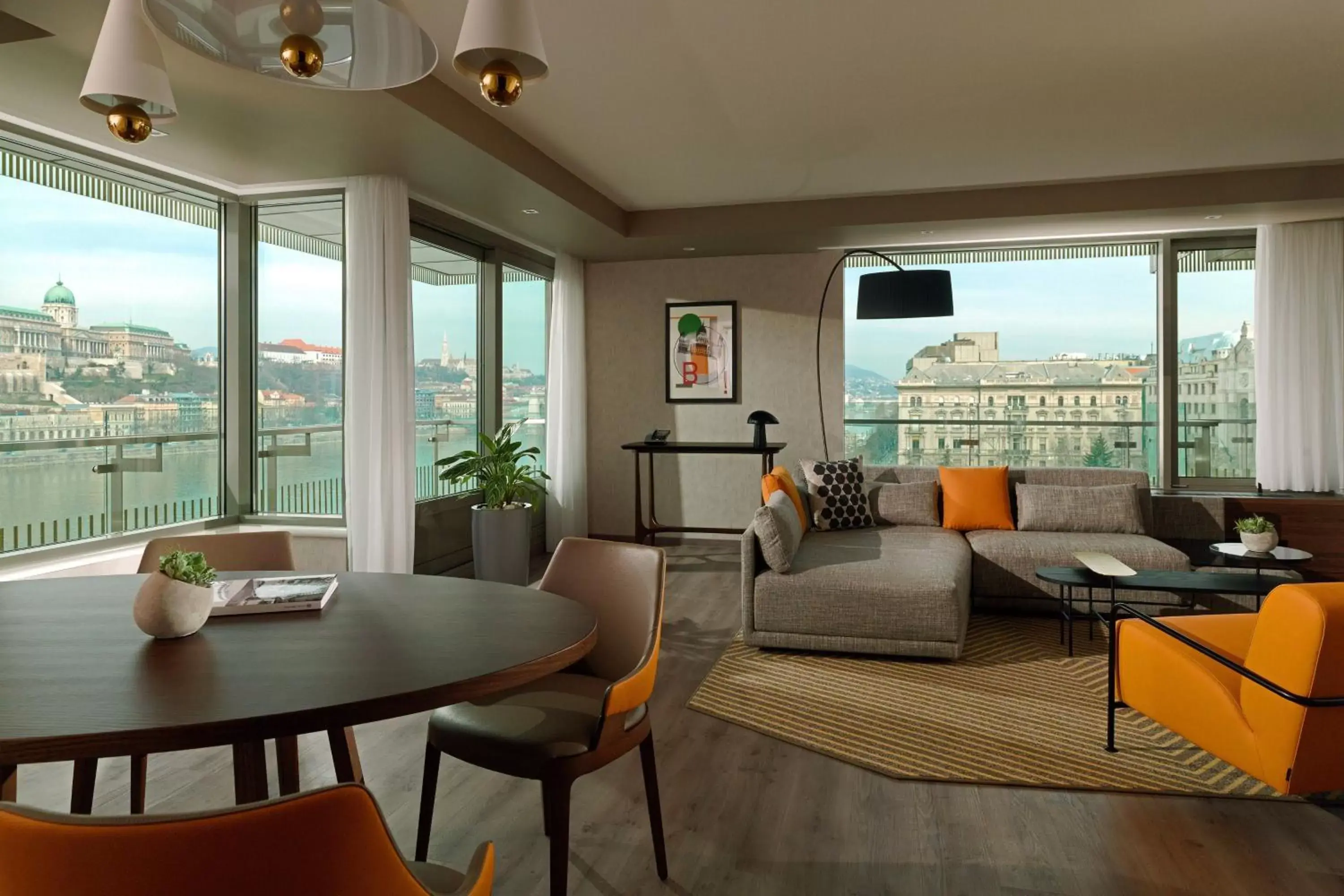 Living room, Seating Area in Budapest Marriott Hotel