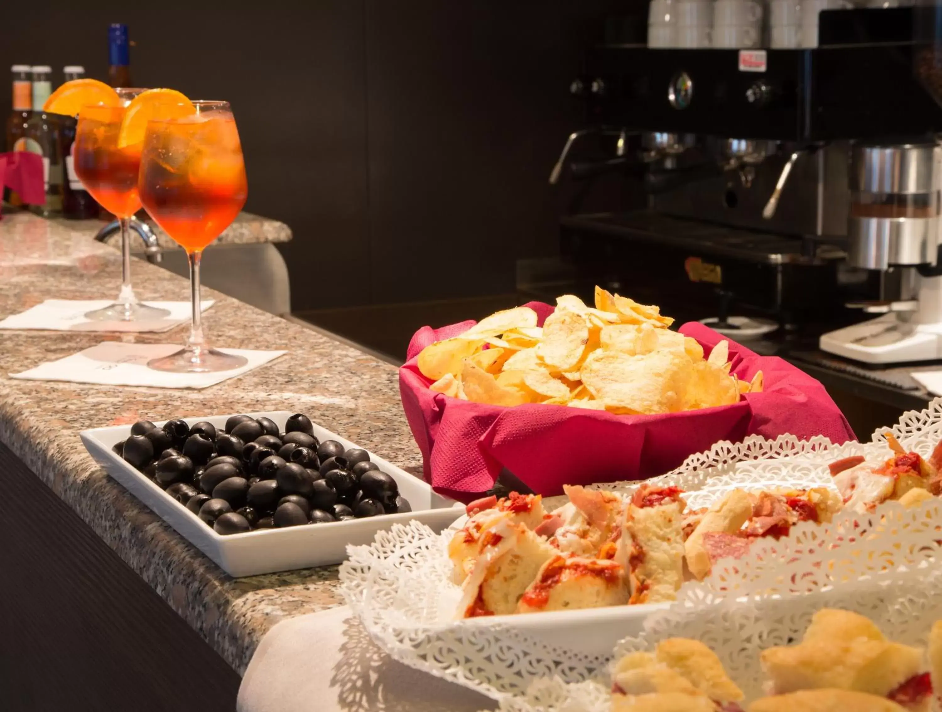 Lounge or bar, Food in Best Western Plus CHC Florence
