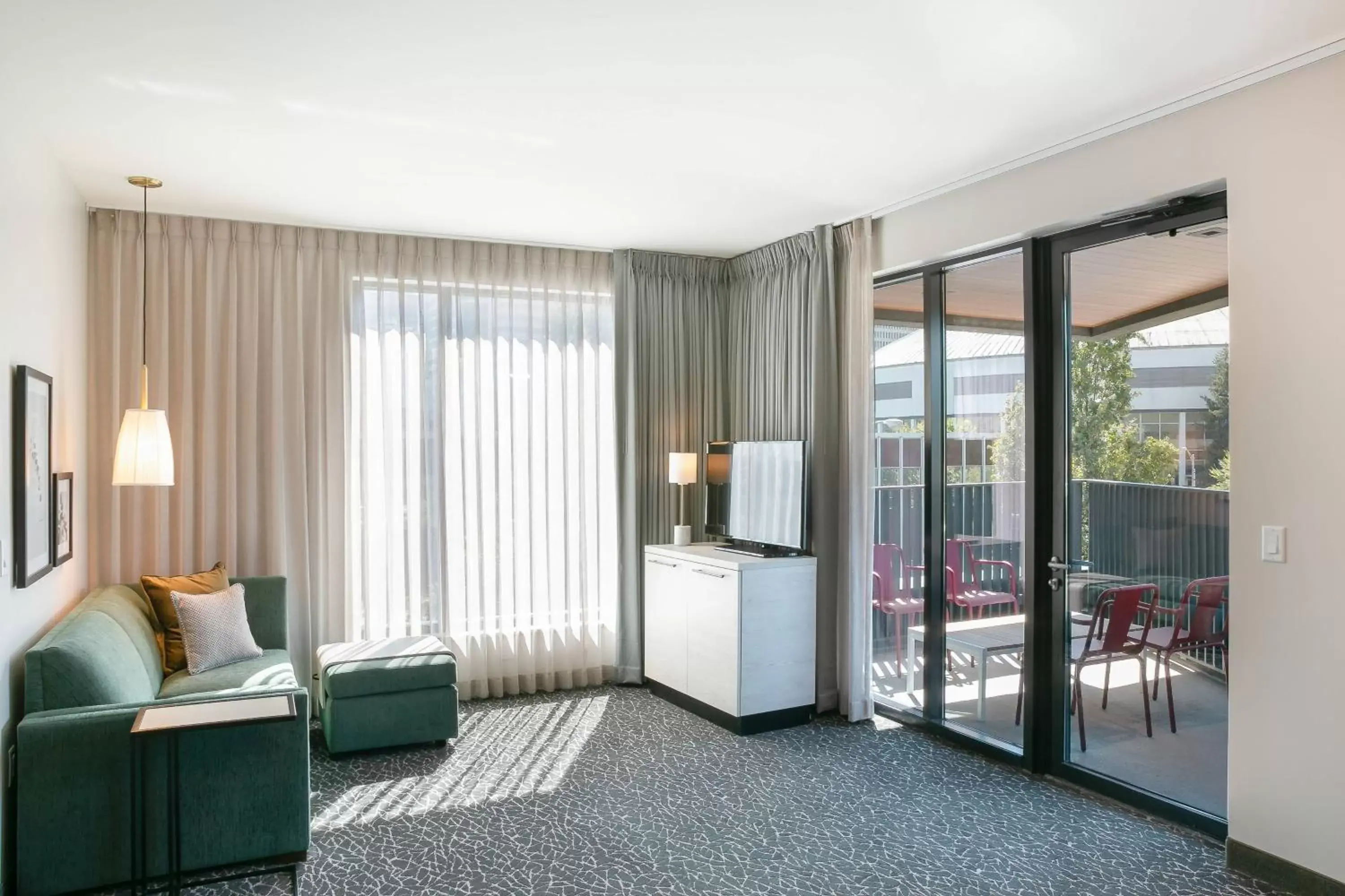 Living room, Seating Area in TownePlace Suites Nashville Downtown/Capitol District