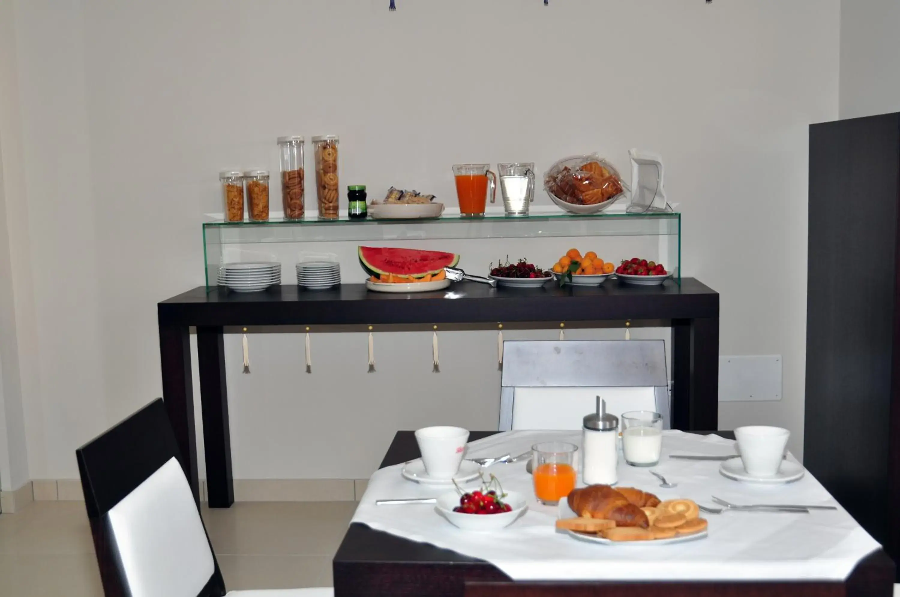 Restaurant/places to eat, Dining Area in Hotel La Punta