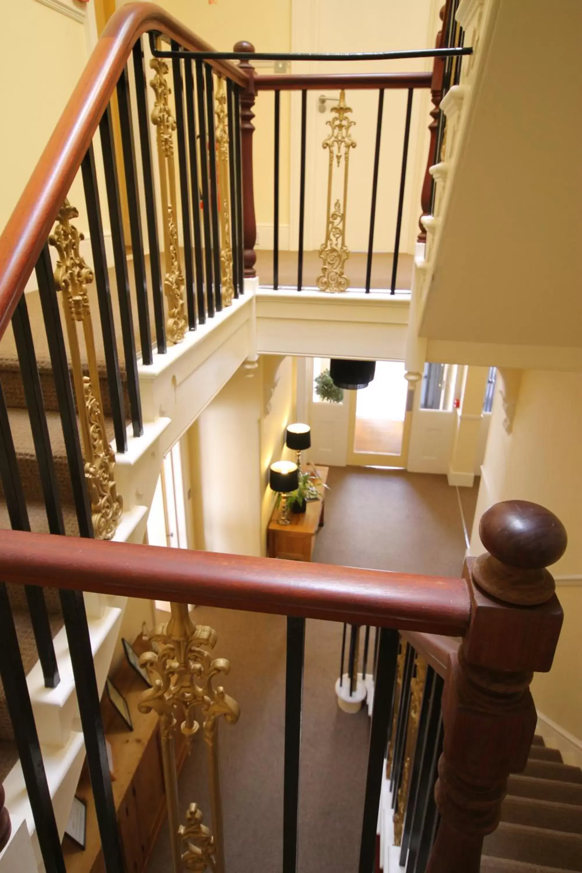 Lobby or reception in Andover House Hotel & Restaurant - Adults only