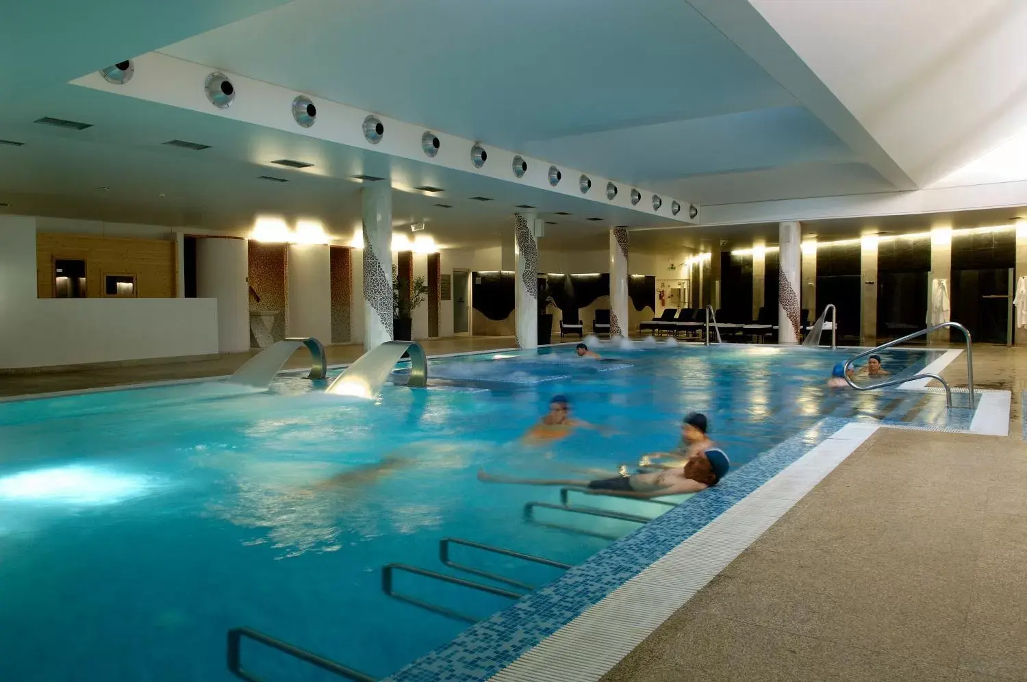 Swimming Pool in Palace Hotel & Spa - Termas de Sao Vicente