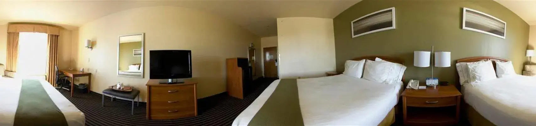 Photo of the whole room in Holiday Inn Express Hotel and Suites Bastrop, an IHG Hotel