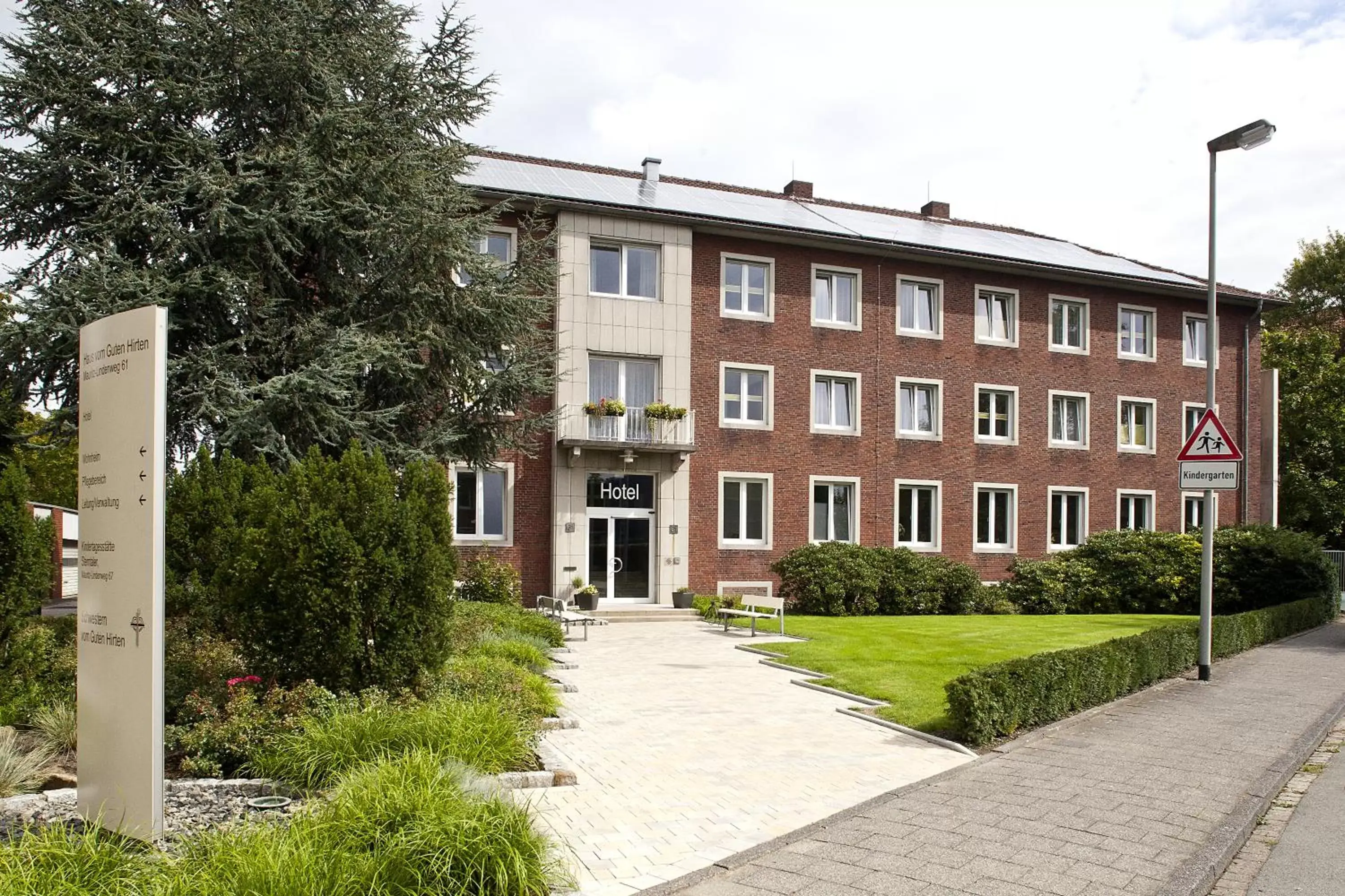 Facade/entrance, Property Building in Hotel Haus vom Guten Hirten