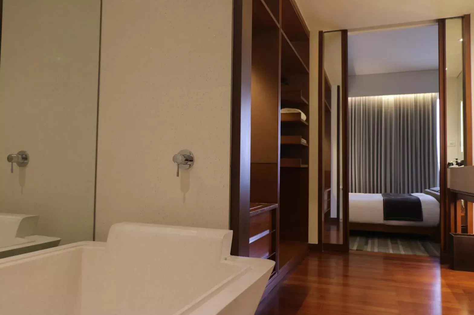 Bathroom, Bed in Hansar Bangkok - SHA Extra Plus
