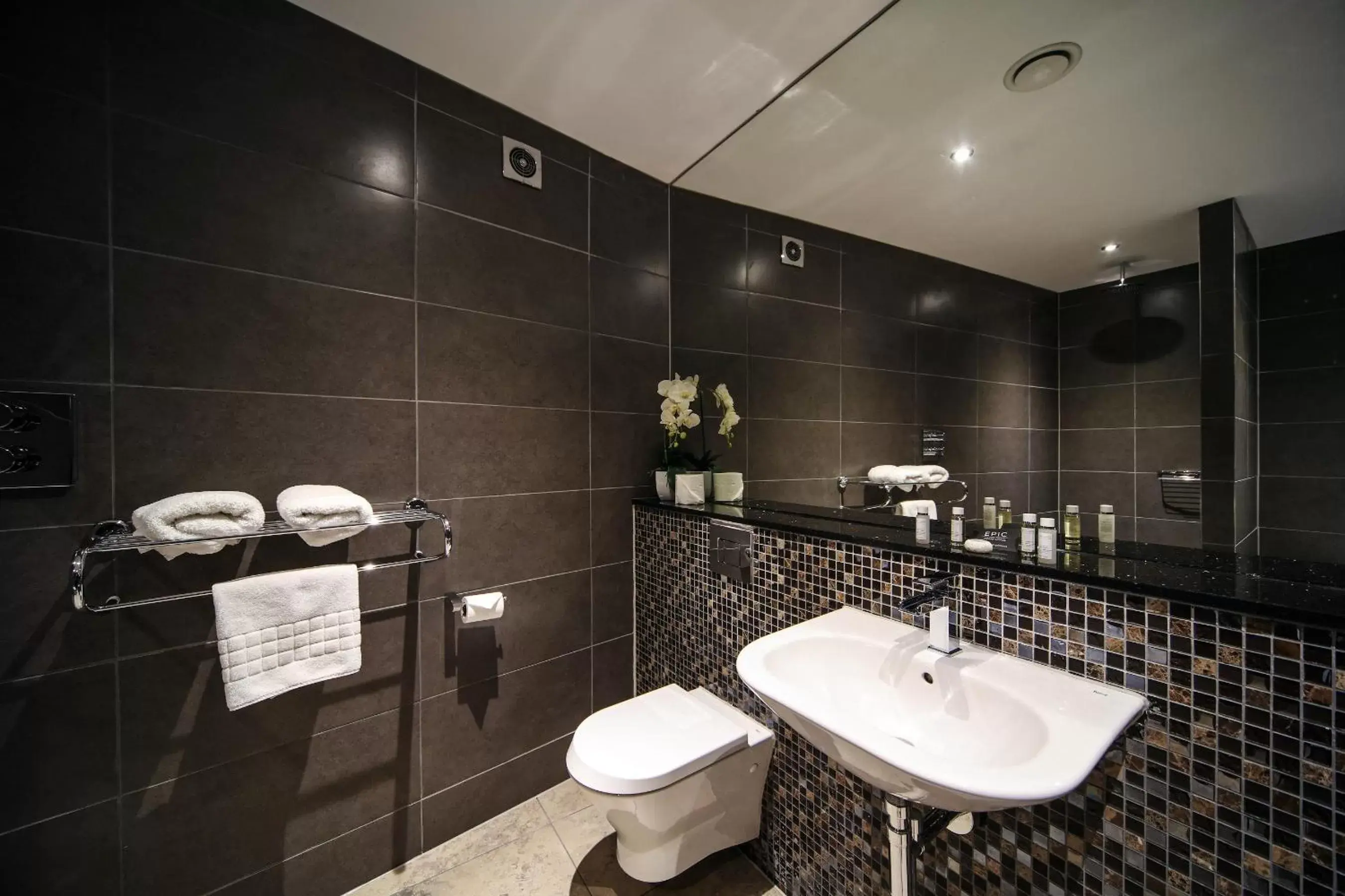 Bathroom in EPIC Apart Hotel - Seel Street