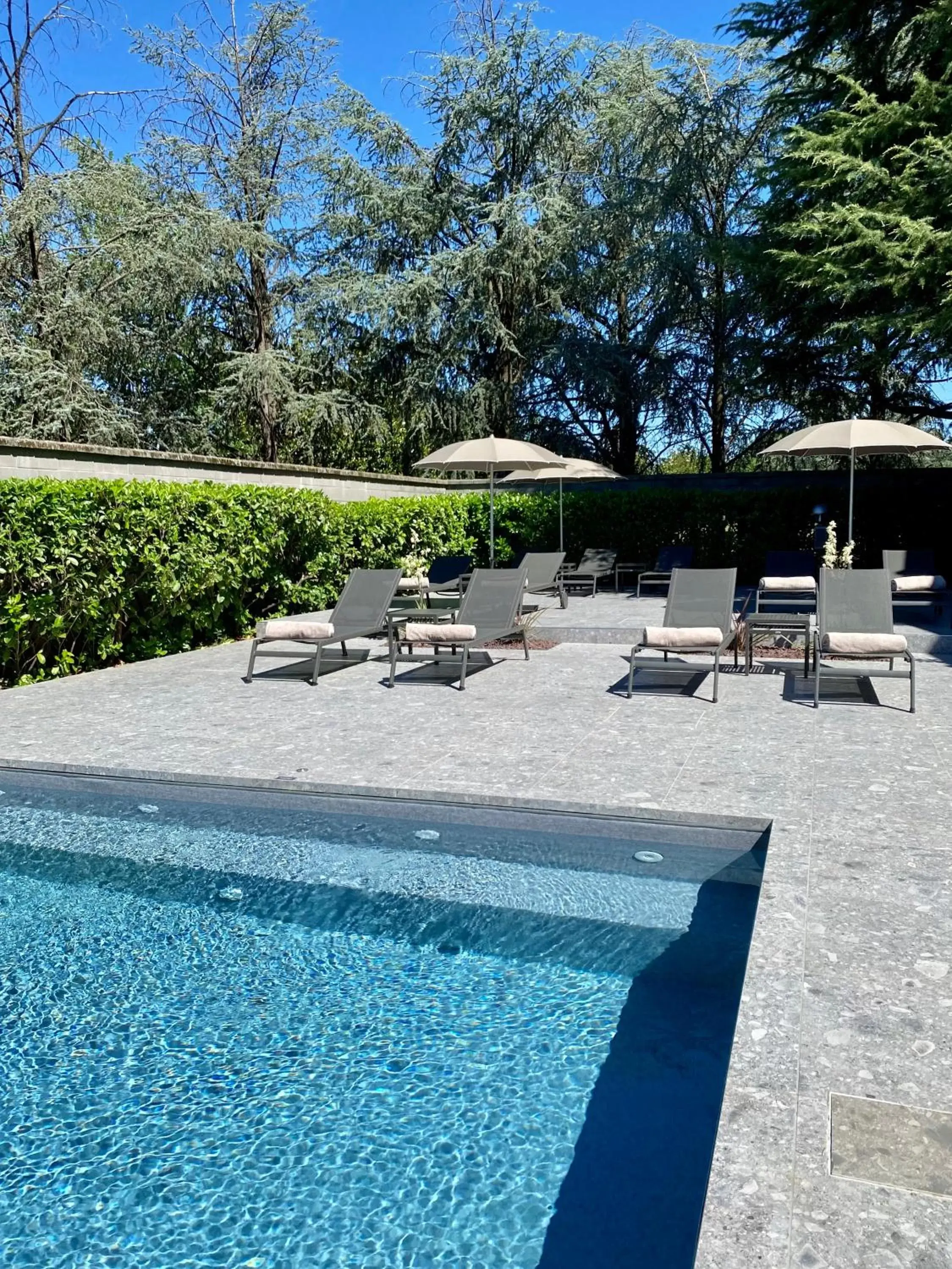 Swimming Pool in Peralba Autohotel