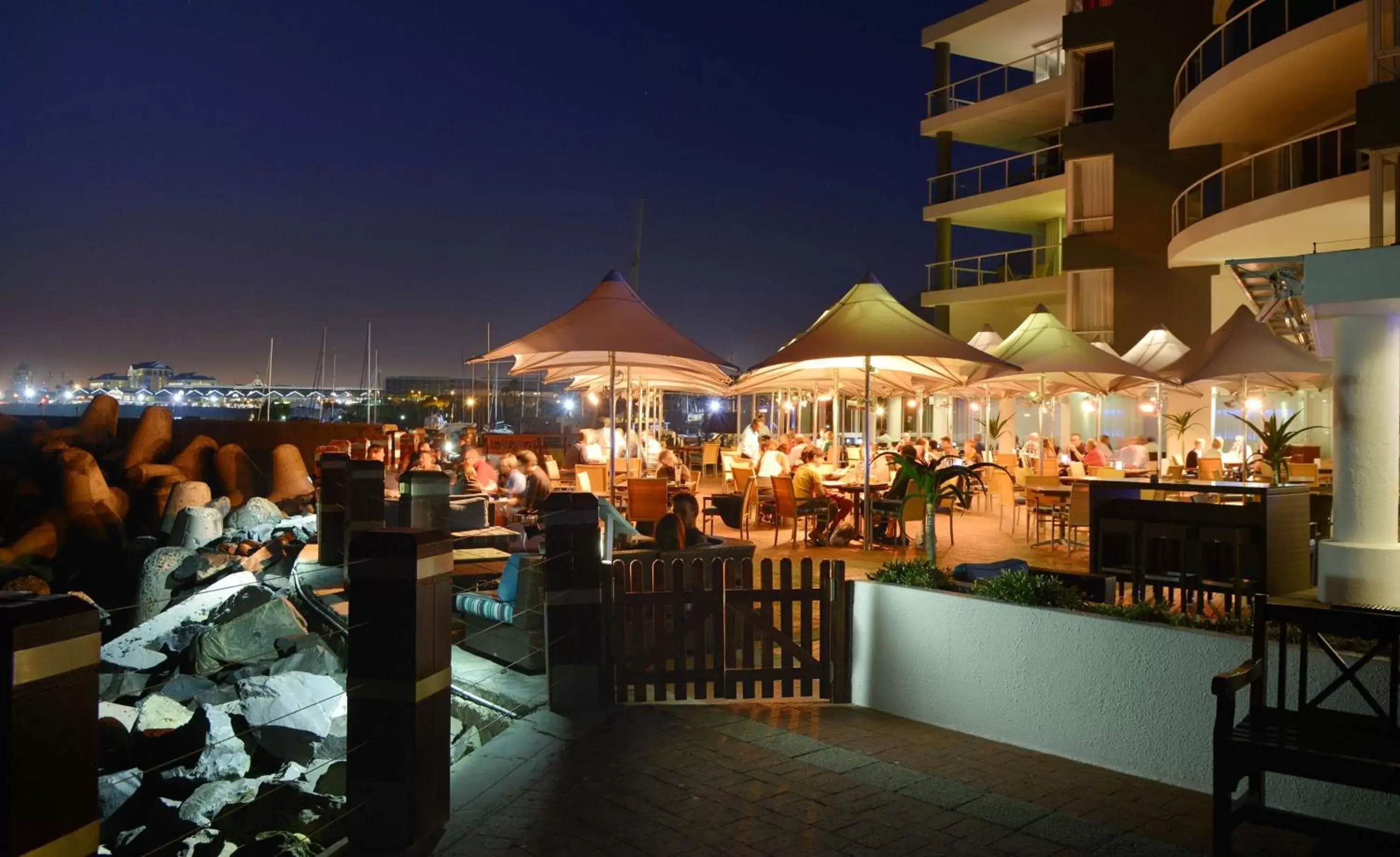 Pool view in Radisson Blu Hotel Waterfront, Cape Town