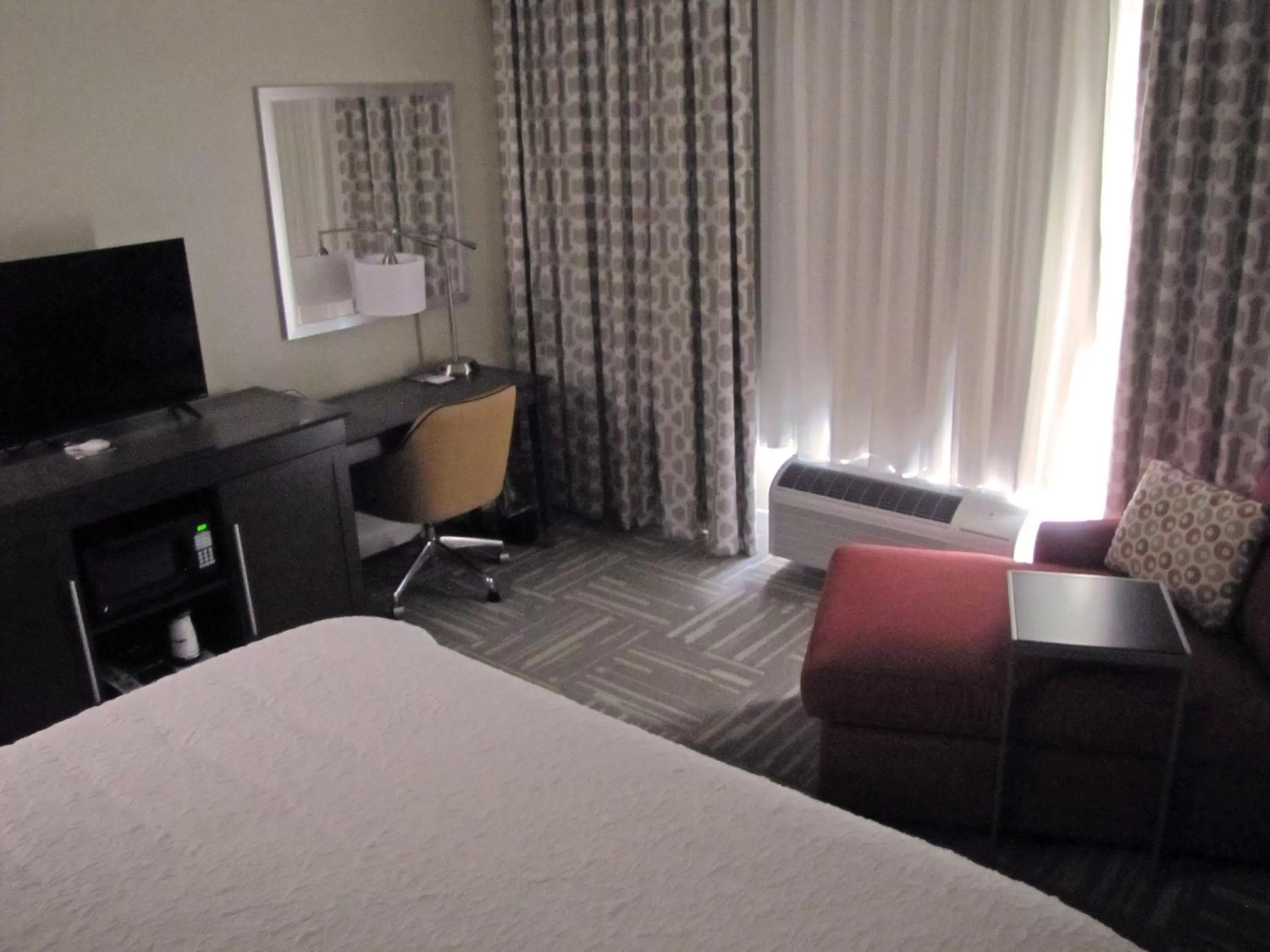 Bed in Hampton Inn McPherson