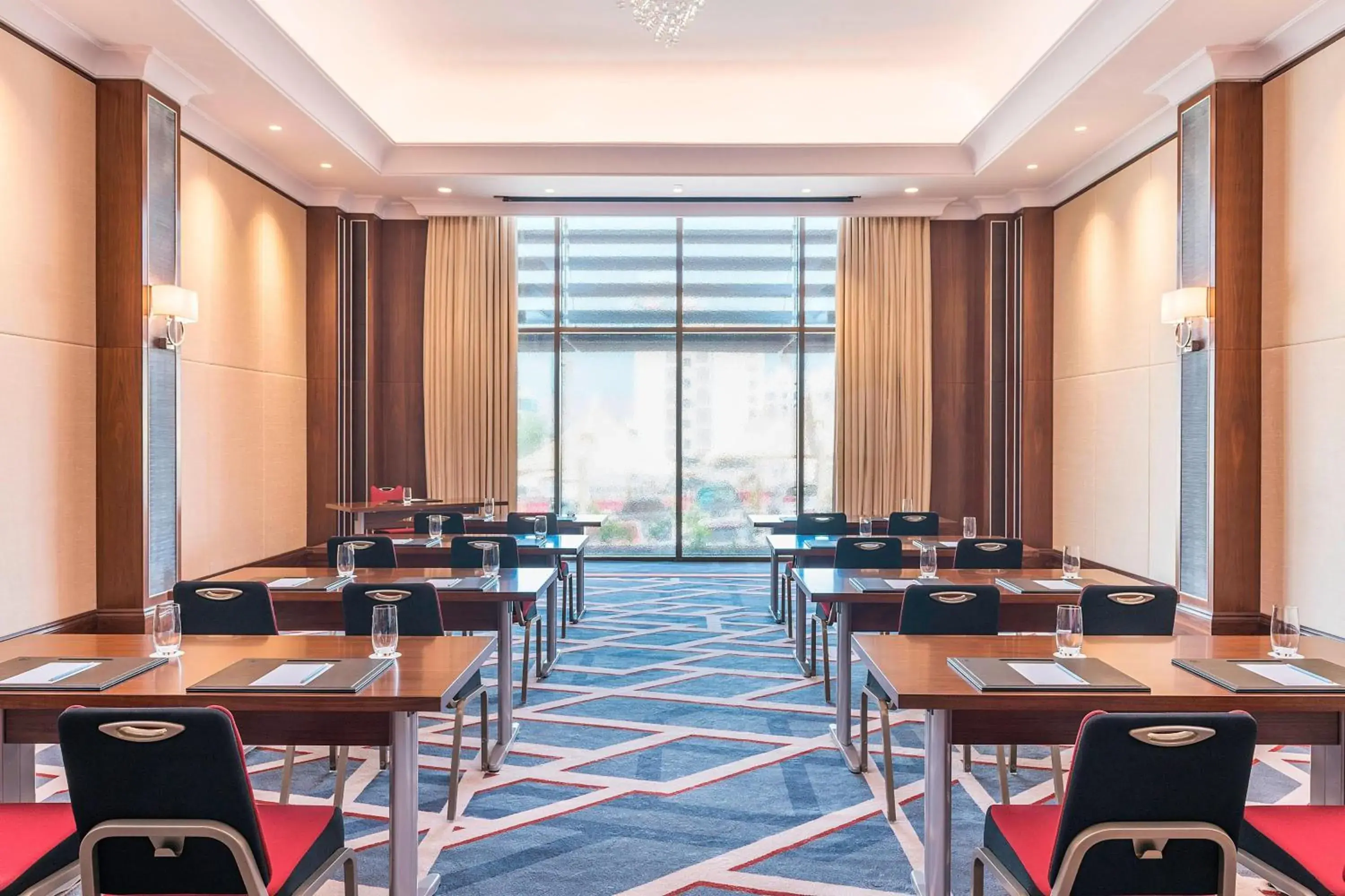 Meeting/conference room, Restaurant/Places to Eat in Sheraton Oman Hotel