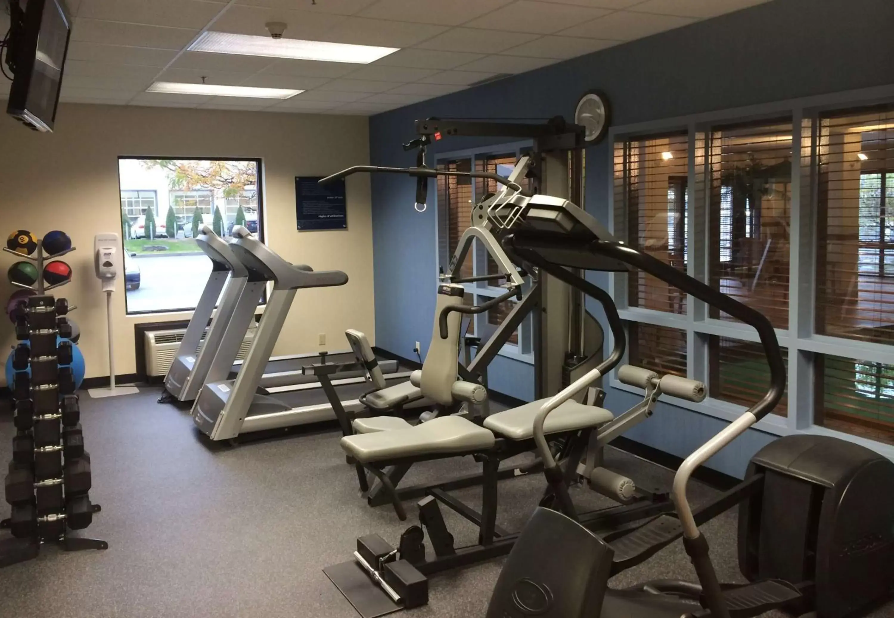 Fitness centre/facilities, Fitness Center/Facilities in Hampton Inn & Suites Montreal-Dorval