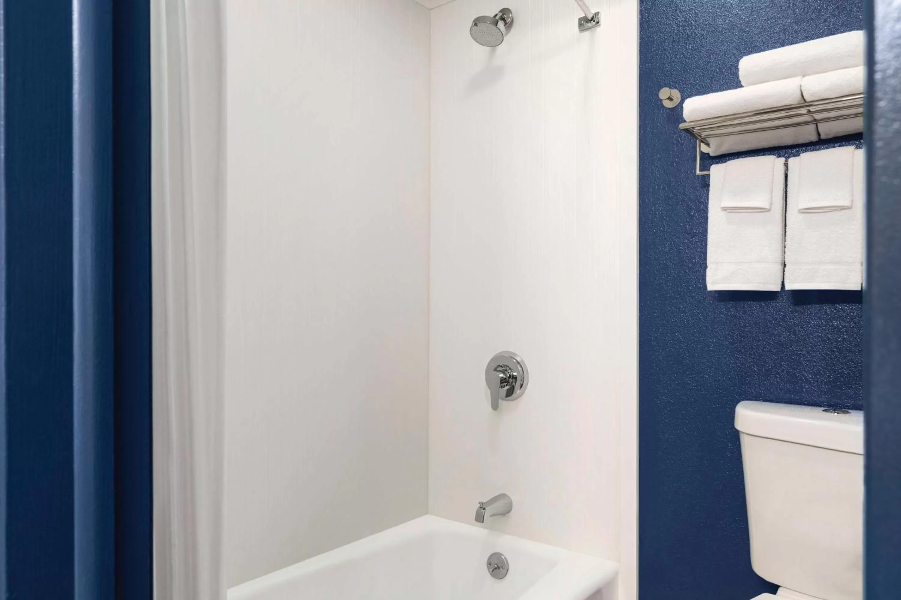 King Room with Sofa Bed - Non-Smoking in Spark By Hilton Mystic Groton