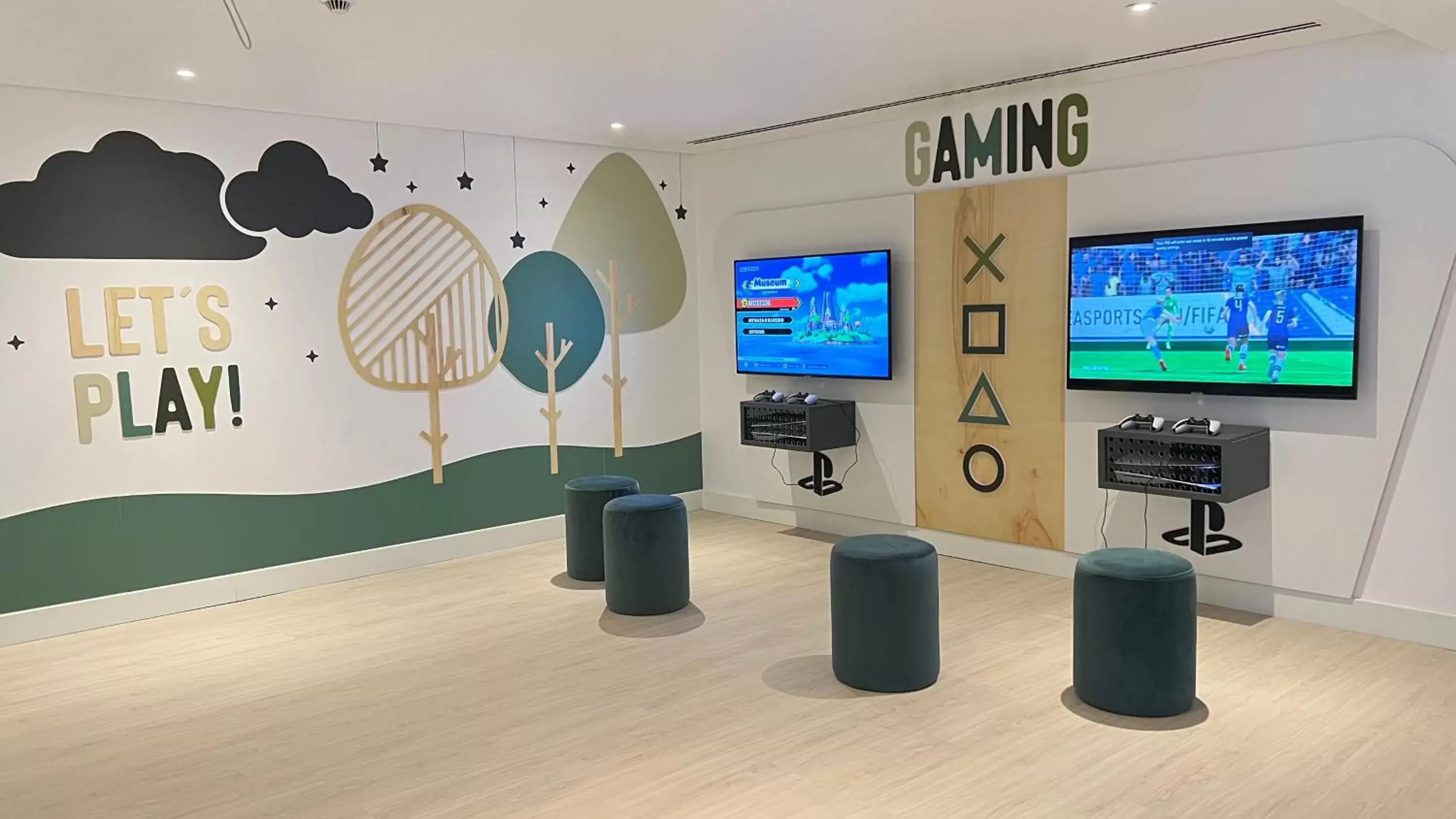 Game Room in Four Points by Sheraton Sesimbra