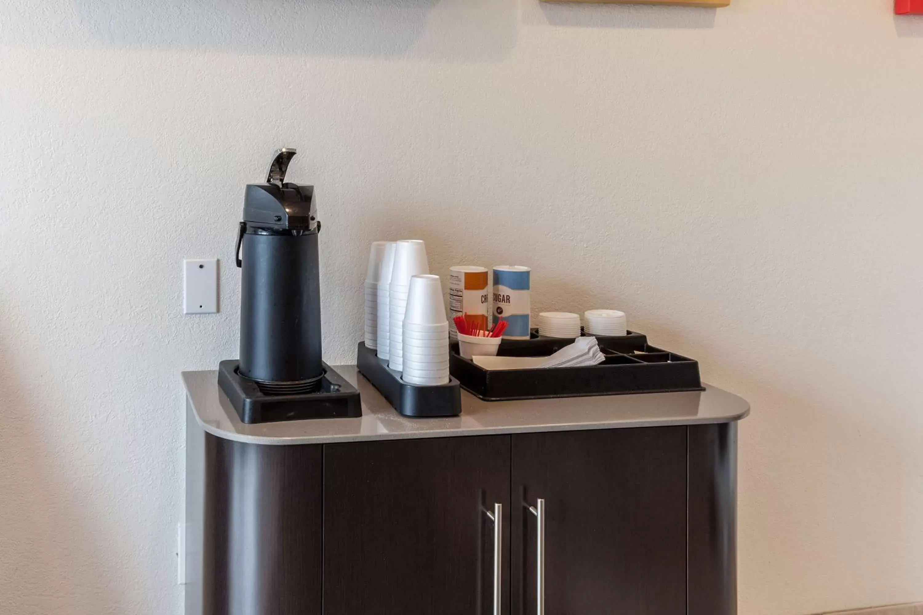 Coffee/tea facilities in Motel 6-Webster, TX - Houston - Nasa Lake