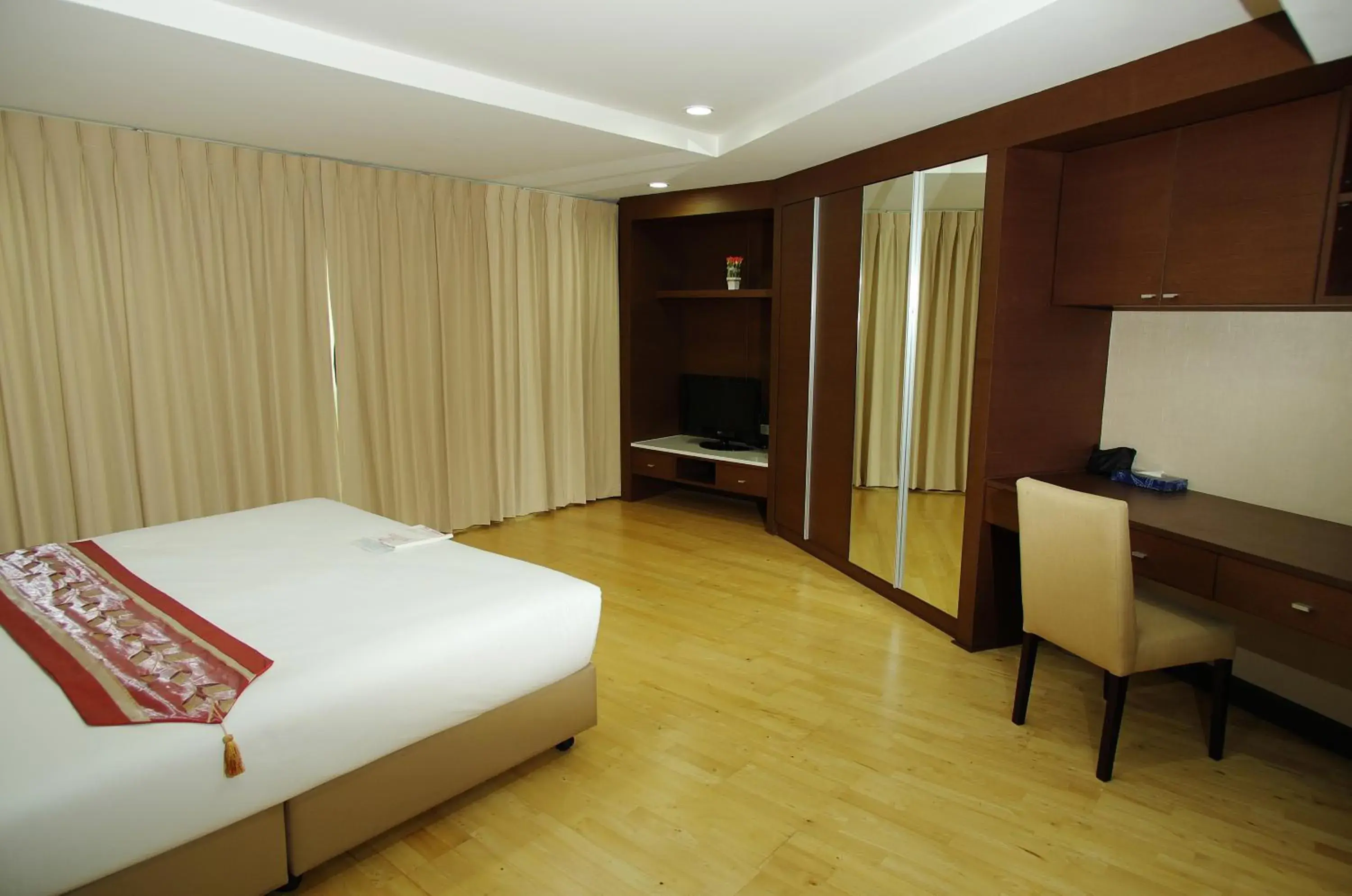 Photo of the whole room, Bed in The Ninth Place Serviced Residence