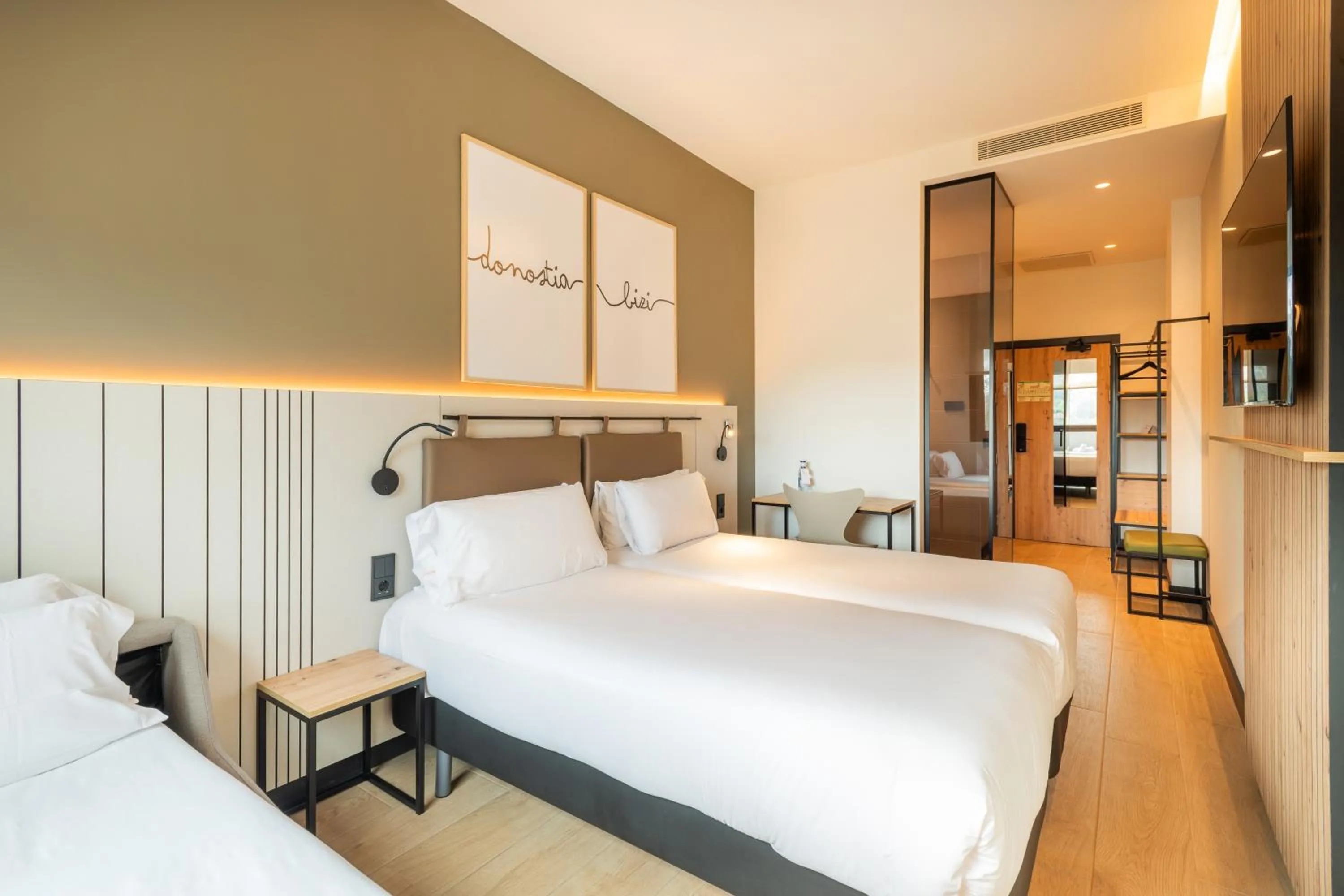 Bed in Hotel Bed4U San Sebasti