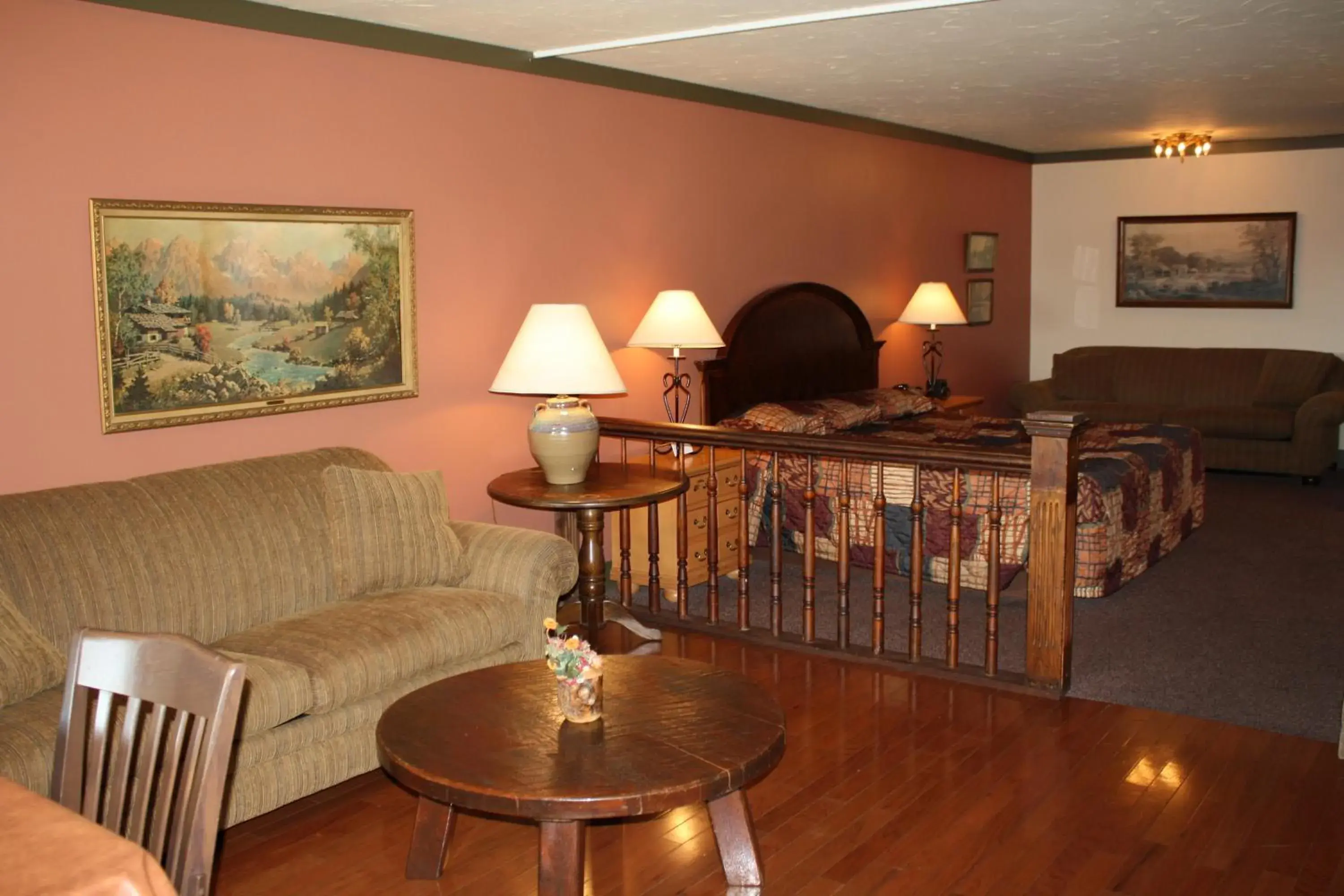 Seating Area in Outback Roadhouse Motel & Suites Branson