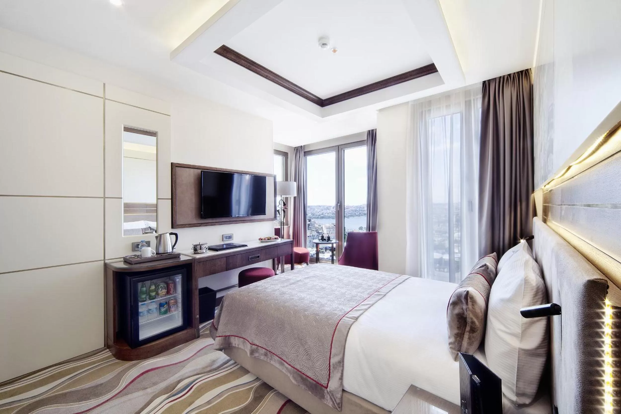 Photo of the whole room, Bed in Grand Hotel de Pera