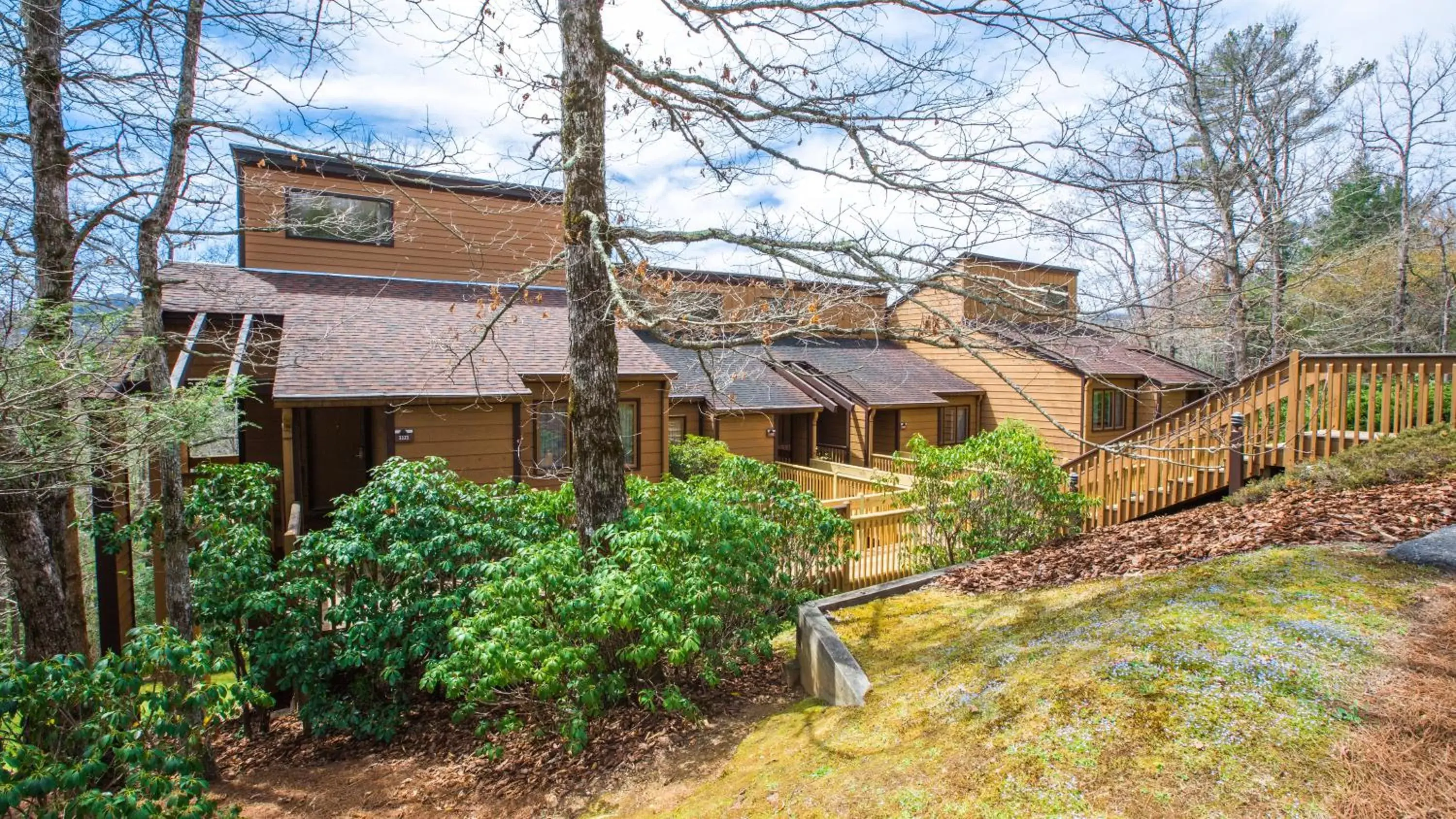 Property building in Fairway Forest Property building in Fairway Forest