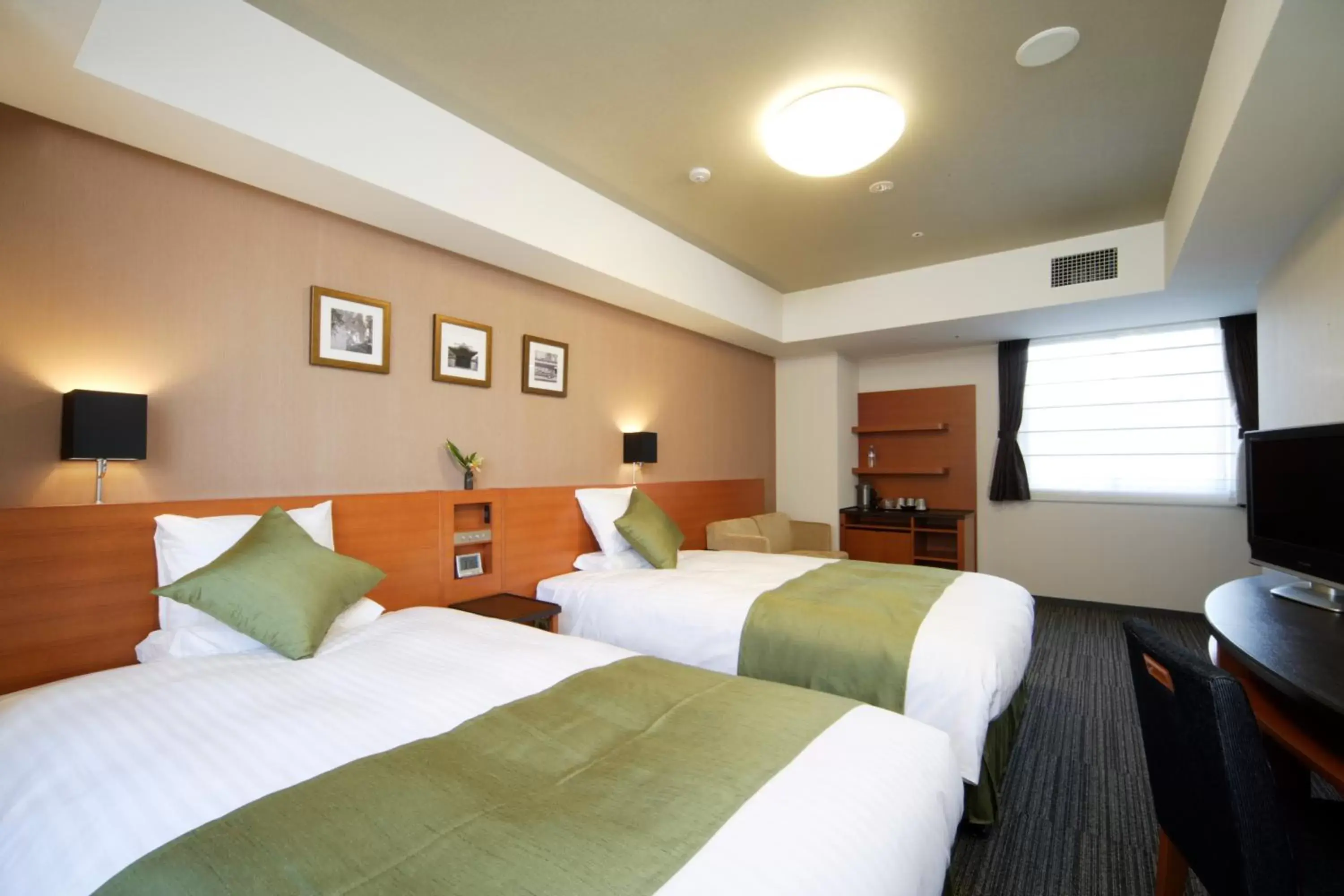 Photo of the whole room, Bed in HOTEL MYSTAYS Kyoto Shijo