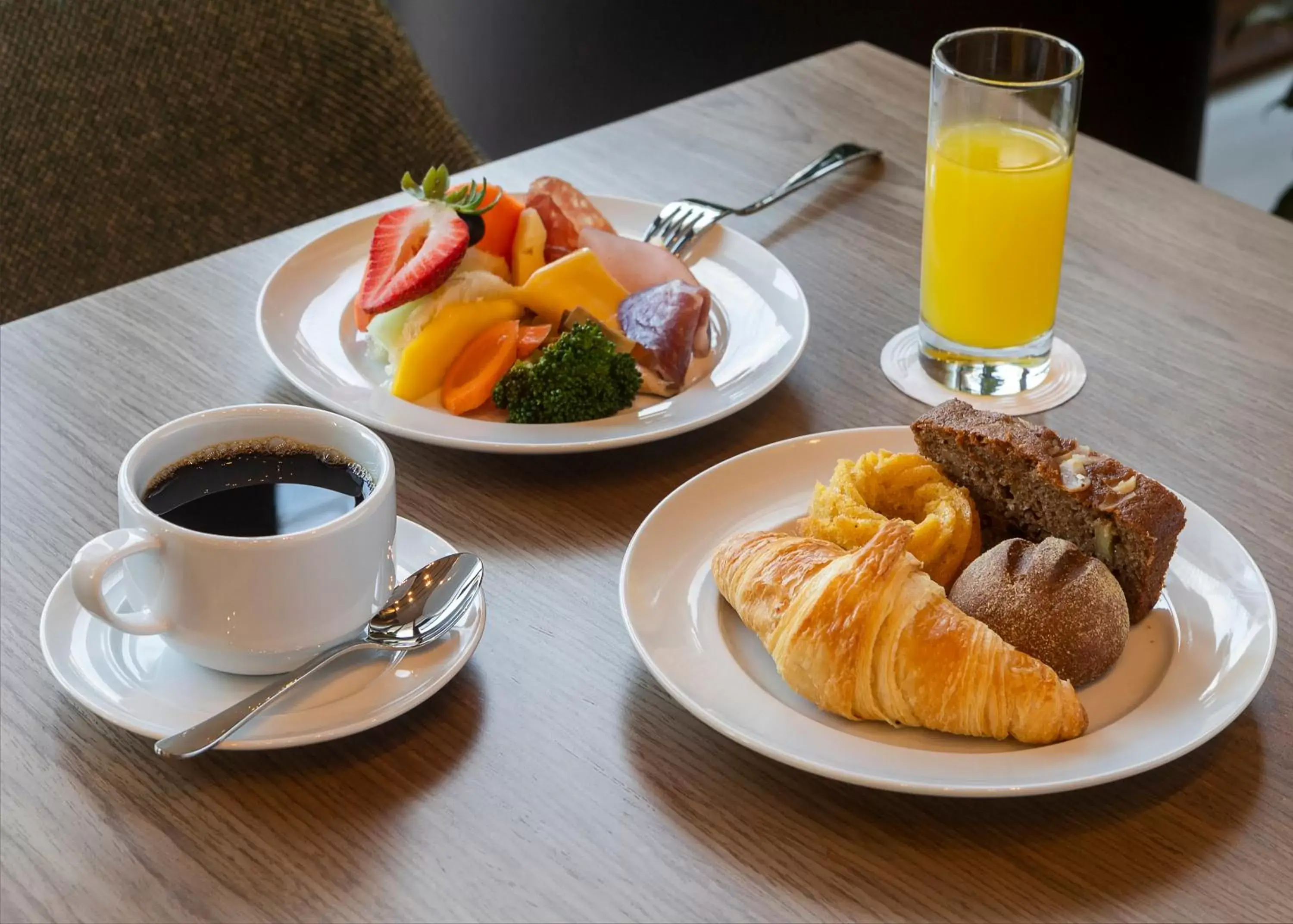 Breakfast in LK Design Hotel Florianópolis Breakfast in LK Design Hotel Florianópolis