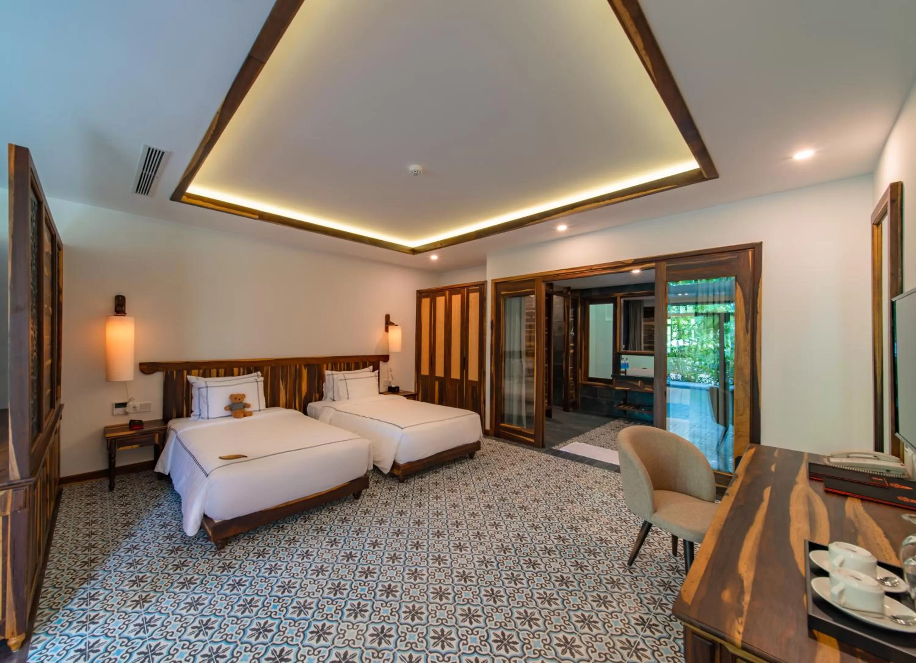 Bed in Alibu Resort Nha Trang
