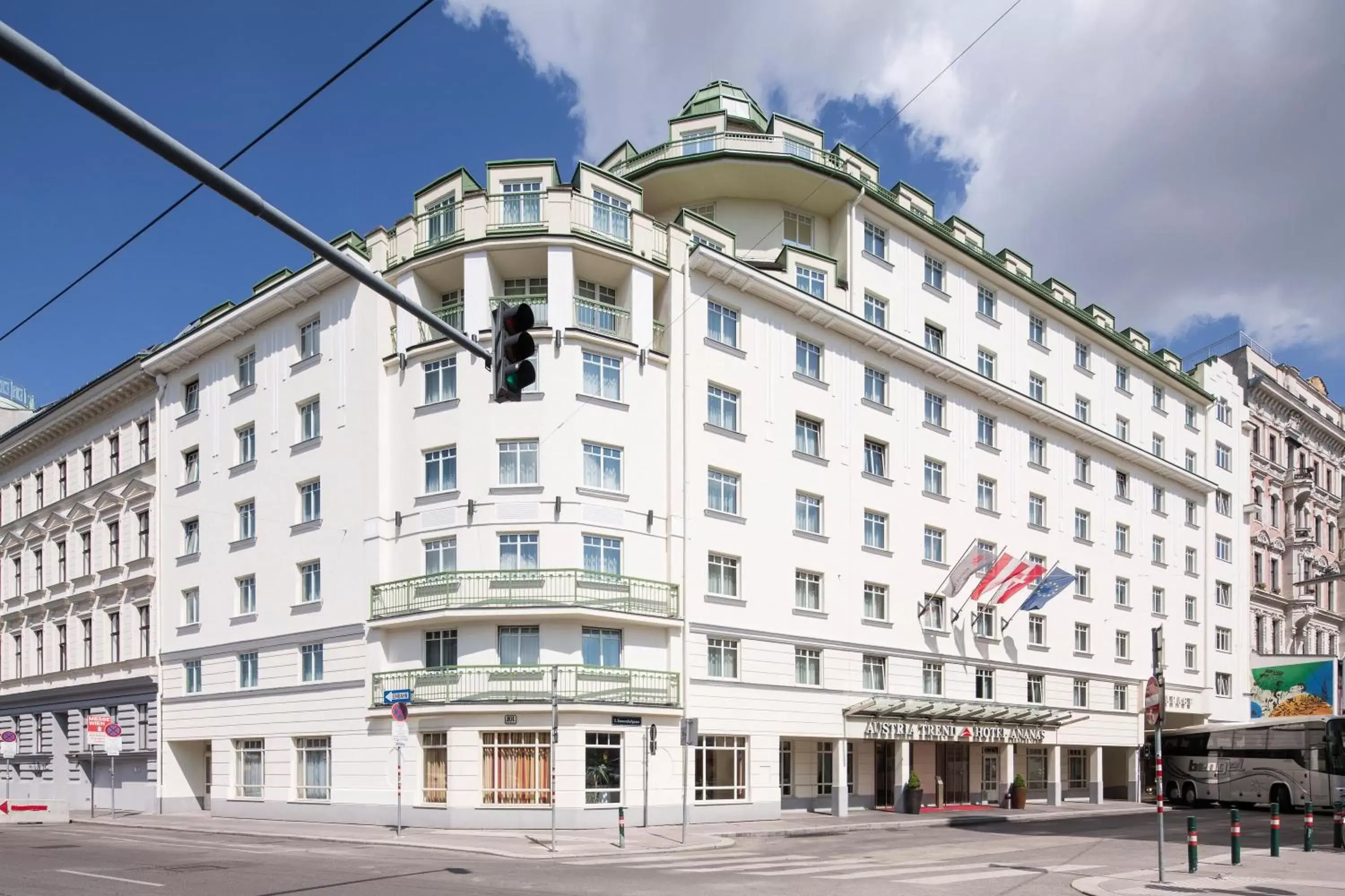 Property Building in Austria Trend Hotel Ananas Wien