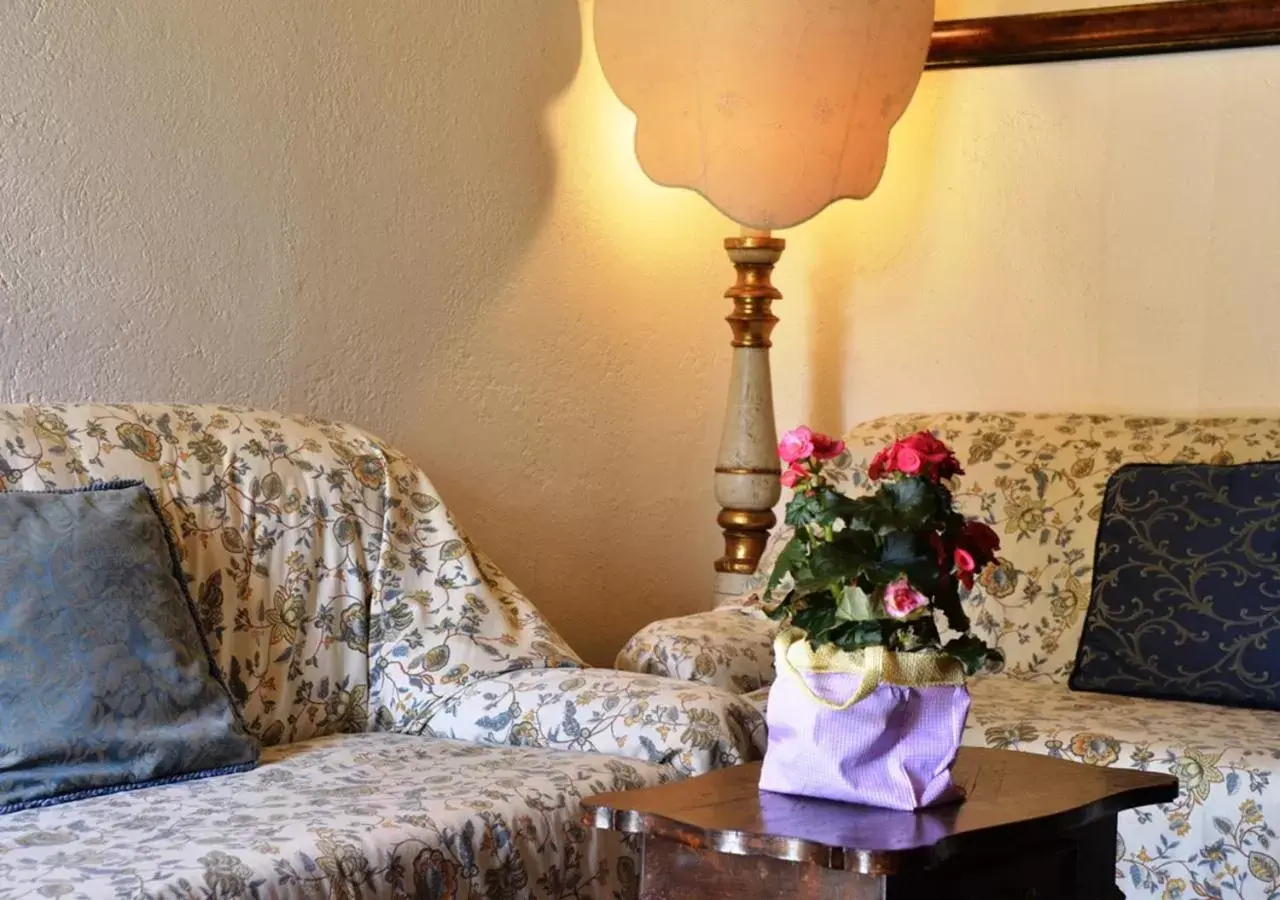 Decorative detail, Seating Area in Residence Il Casale