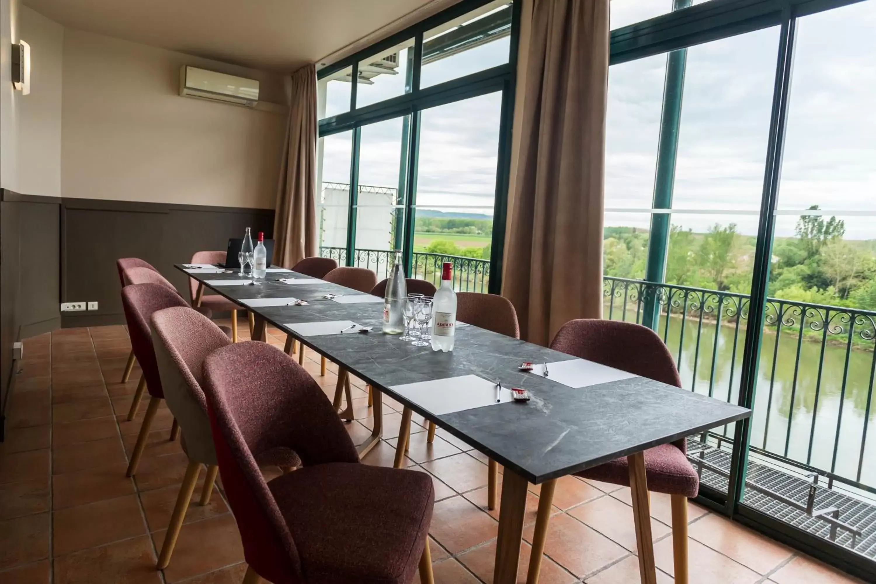 Natural landscape in HOTEL restaurant CÔTE GARONNE le BALCON DES DAMES - Tonneins Marmande Agen - chambres climatisées