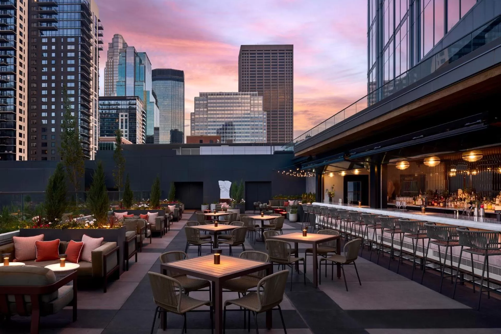 Restaurant/places to eat in Four Seasons Hotel Minneapolis