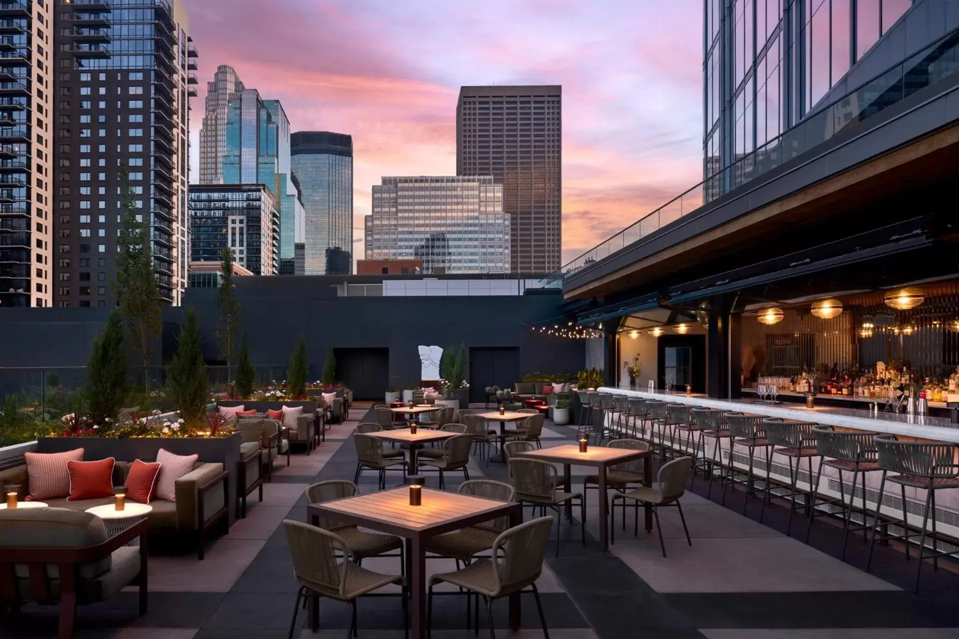 Restaurant/Places to Eat in Four Seasons Hotel Minneapolis