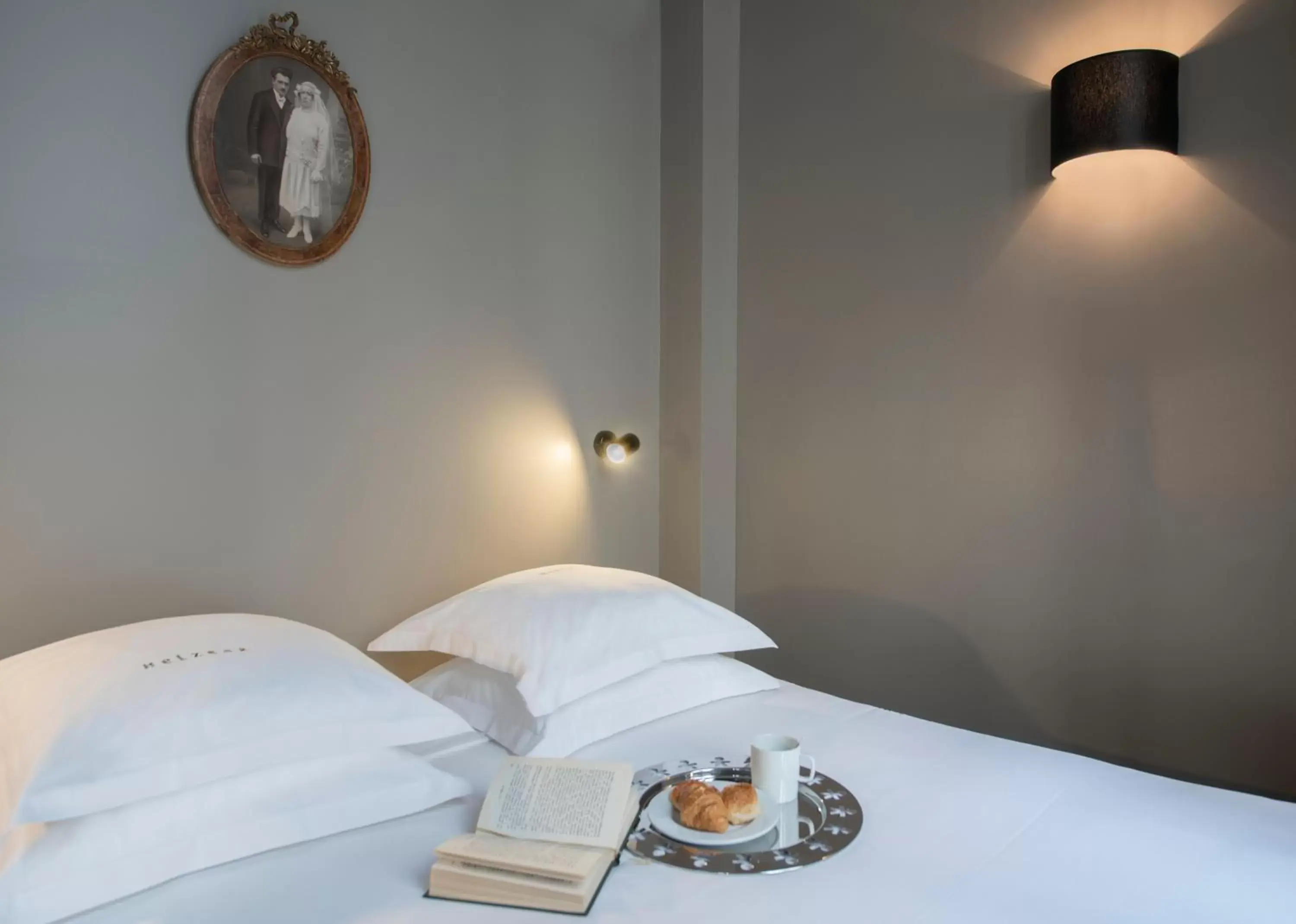 Bedroom, Bed in Suites & Hotel Helzear Champs-Elysees